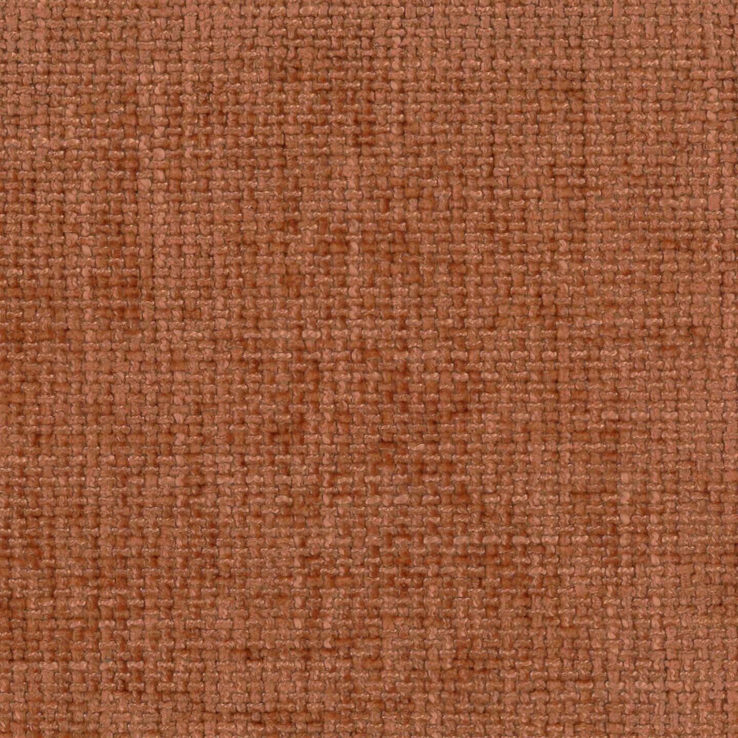 Primo piano di T10 Baobab di Divani.Store: un tessuto morbido a trama grossa di colore marrone rossiccio, impermeabile e smacchiabile, con fibre intrecciate visibili e una texture idrorepellente evidenziata dalla luce.