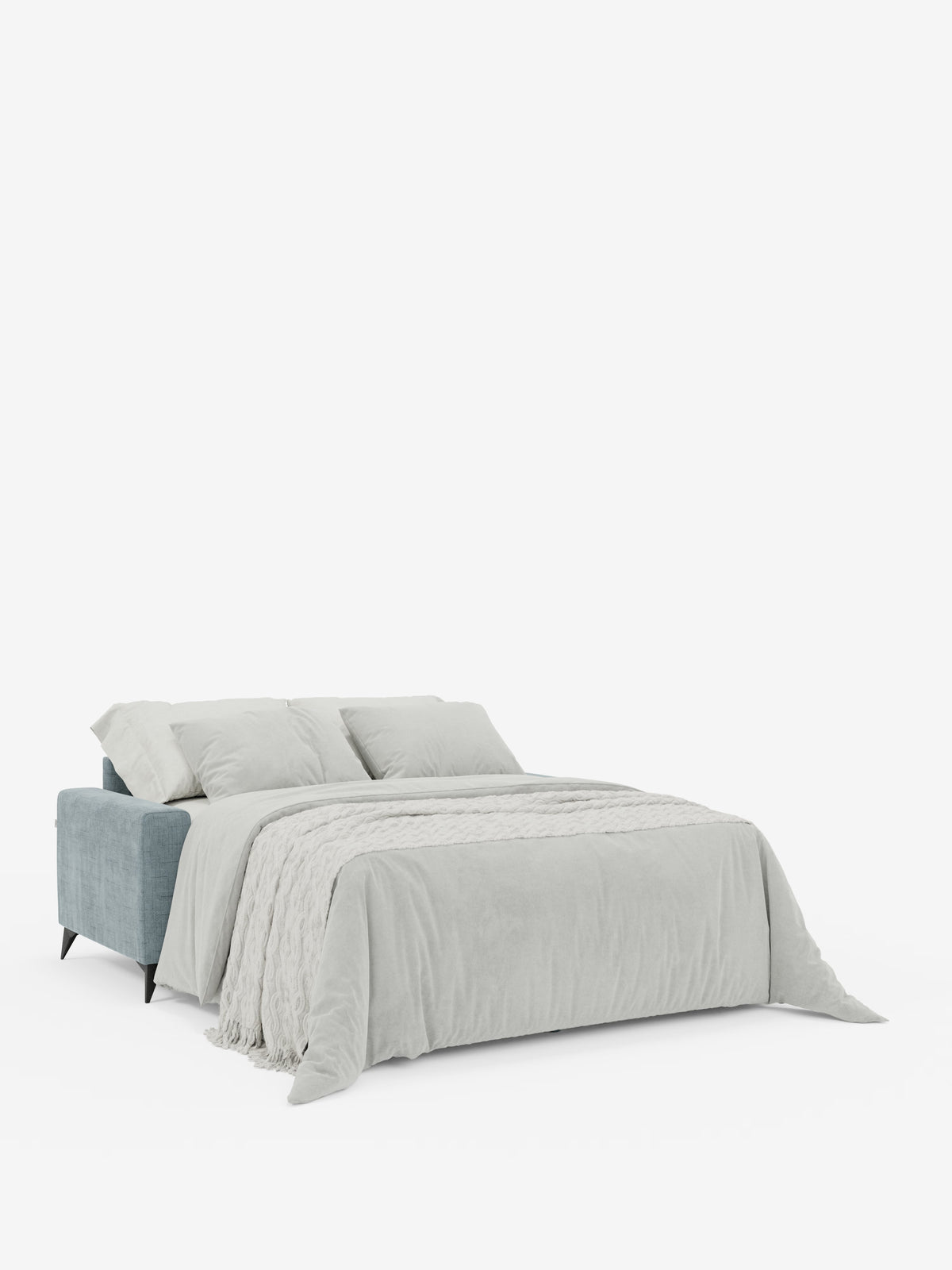 Un moderno divano letto matrimoniale Pegaso di Divani.Store, rivestito in tessuto jacquard blu chiaro antimacchia (T22), è completato da morbida biancheria da letto grigio chiaro con tre cuscini coordinati. Su uno sfondo bianco a tinta unita, il piumone ricade naturalmente fino al pavimento, conferendo a questo divano letto con poggiatesta regolabili un aspetto accogliente e invitante.