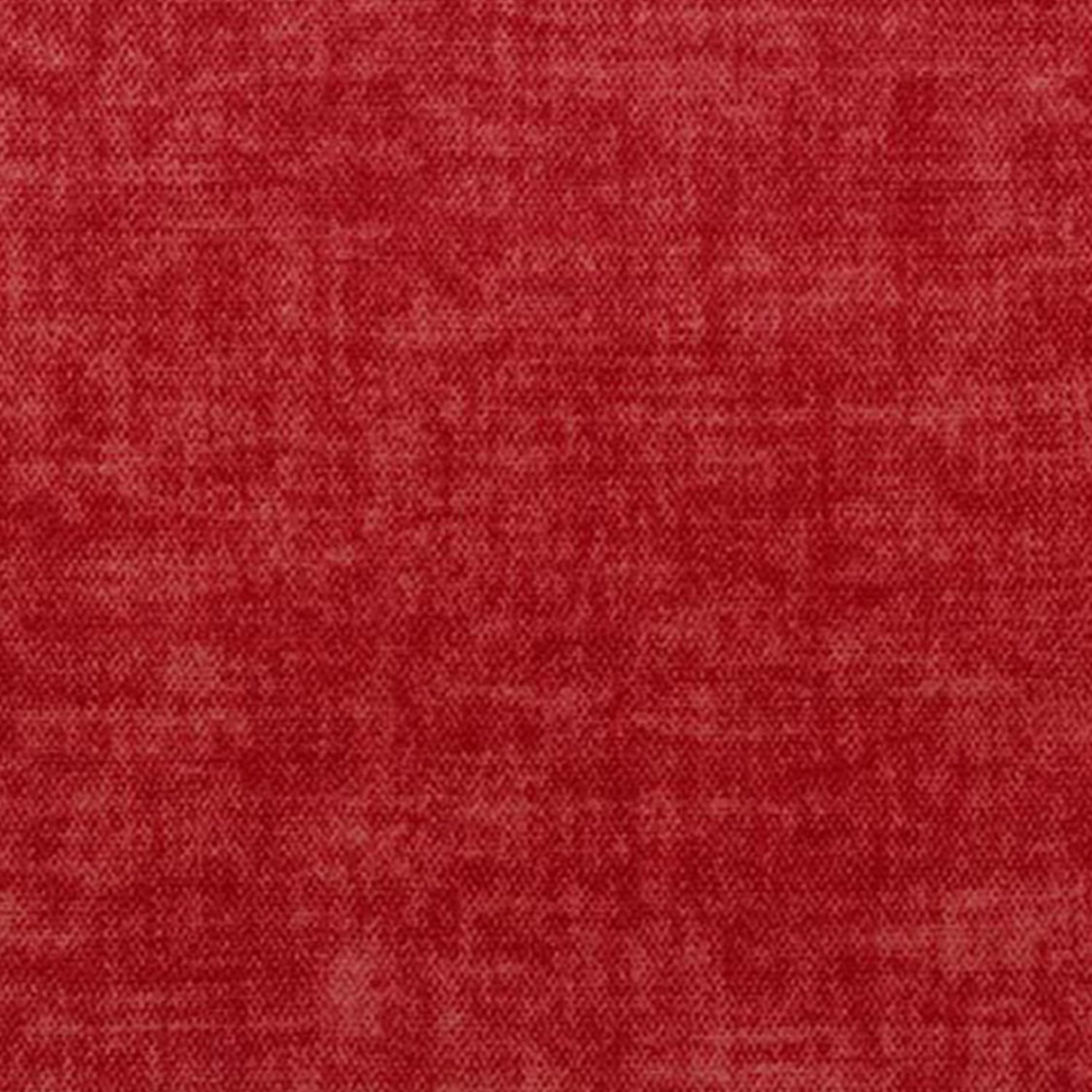Un primo piano del cuscino Sofia di Divani.Store mostra il suo velluto morbido e screziato (velluto nuvolato) di colore rosso, con sottili variazioni di tonalità. Questo cuscino Easy Clean T35 è resistente alle macchie, impermeabile e disponibile in vari colori.