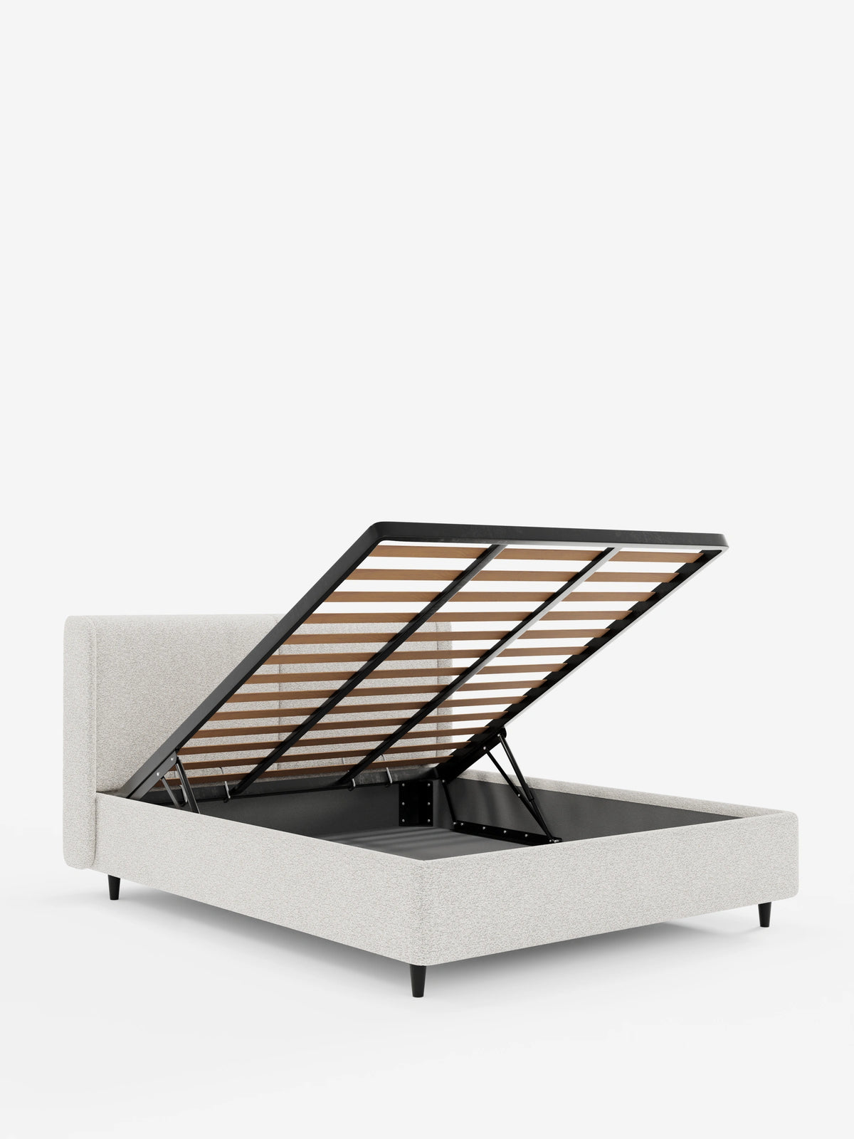 Il letto di design VALKIRIA con vano contenitore e testiera avvolgente è un moderno letto rivestito in tessuto beige, caratterizzato da una testiera alta e ricurva e da una rete a doghe con meccanismo di sollevamento che rivela un pratico vano contenitore.