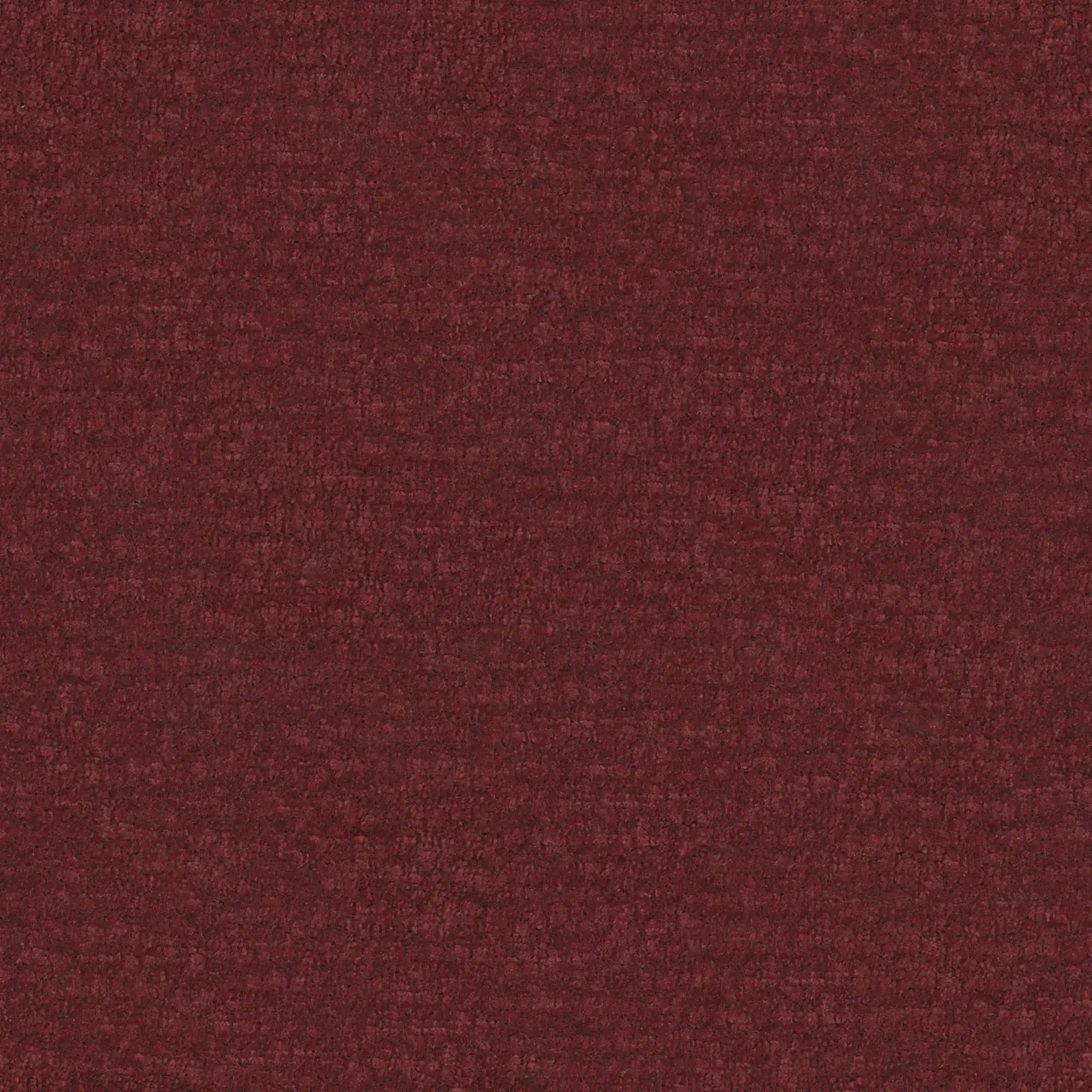 Un primo piano del tessuto in ciniglia color bordeaux intenso del letto KAELOS "minimal imbottito" di Letti.store, che ne mette in risalto la superficie morbida e strutturata e la sensazione di comfort che trasmette, presente su questo letto moderno caratterizzato da piedini alti, testiera arrotondata e spazio contenitivo.