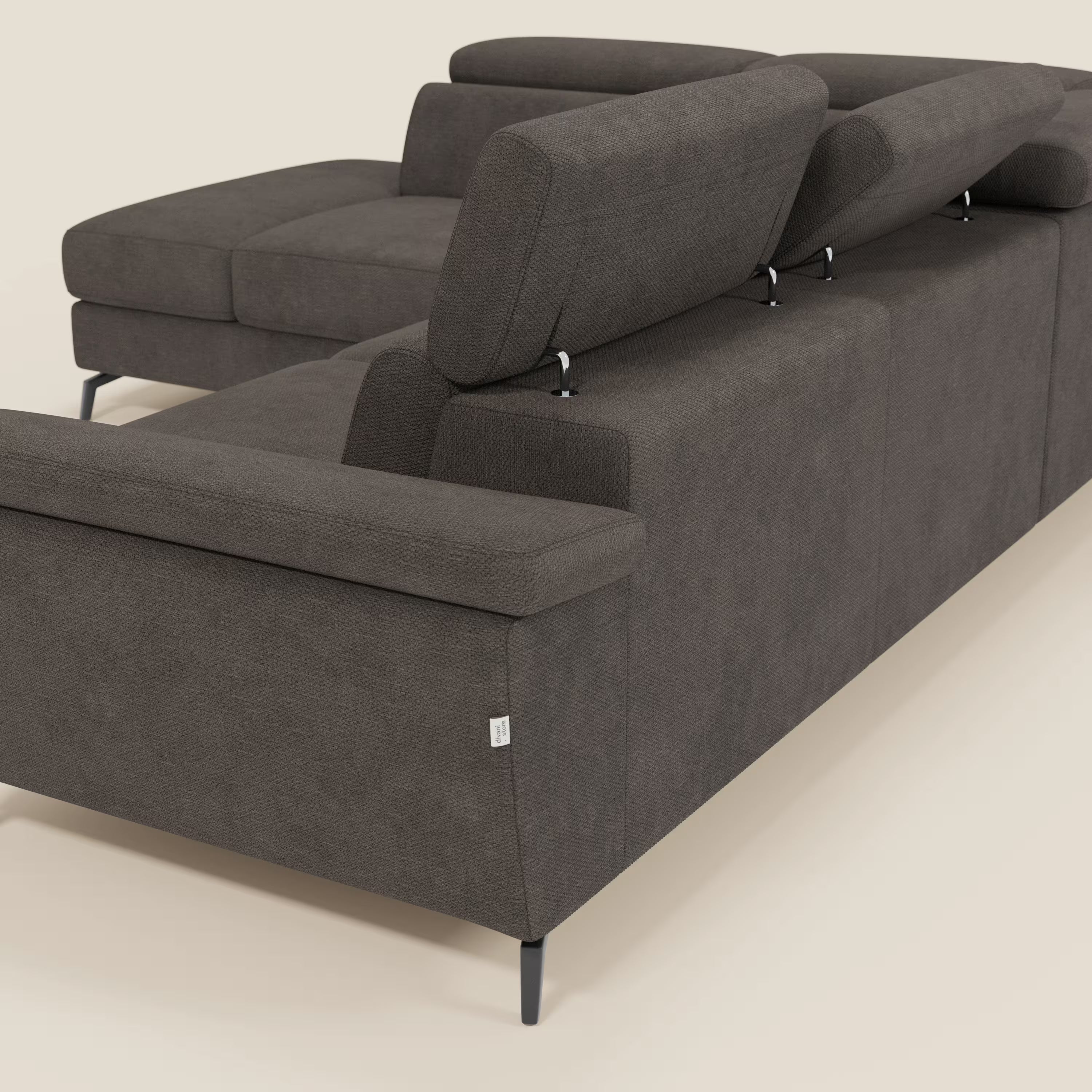 Estro Ecksofa mit Ausziehfunktion – verstellbare Kopfstützen aus wasserfestem Stoff T14 braun