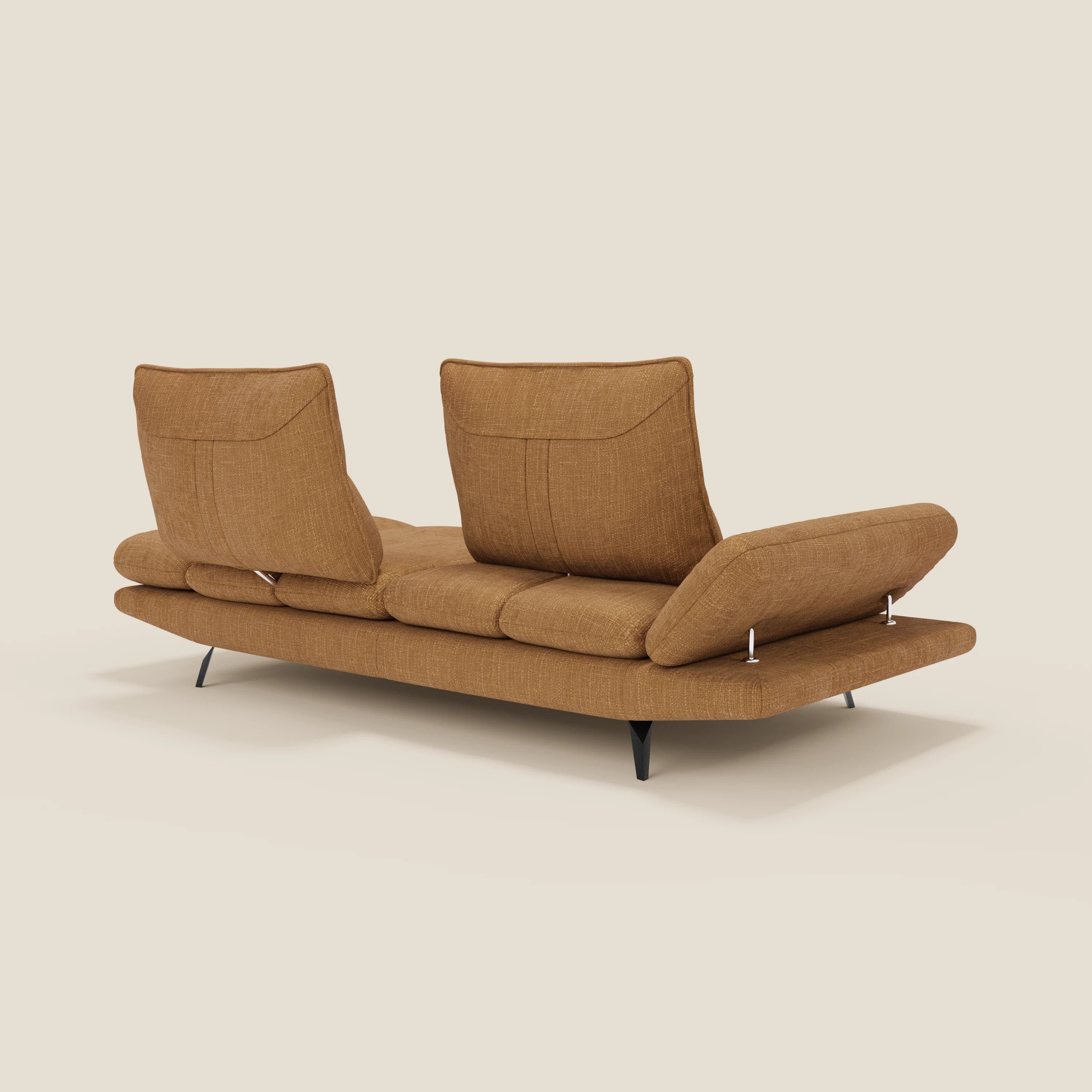 Ardex 3-Sitzer-Sofa mit verschiebbaren Rückenlehnen und verstellbaren Armlehnen aus weichem, wasserfestem Stoff T06 ocker