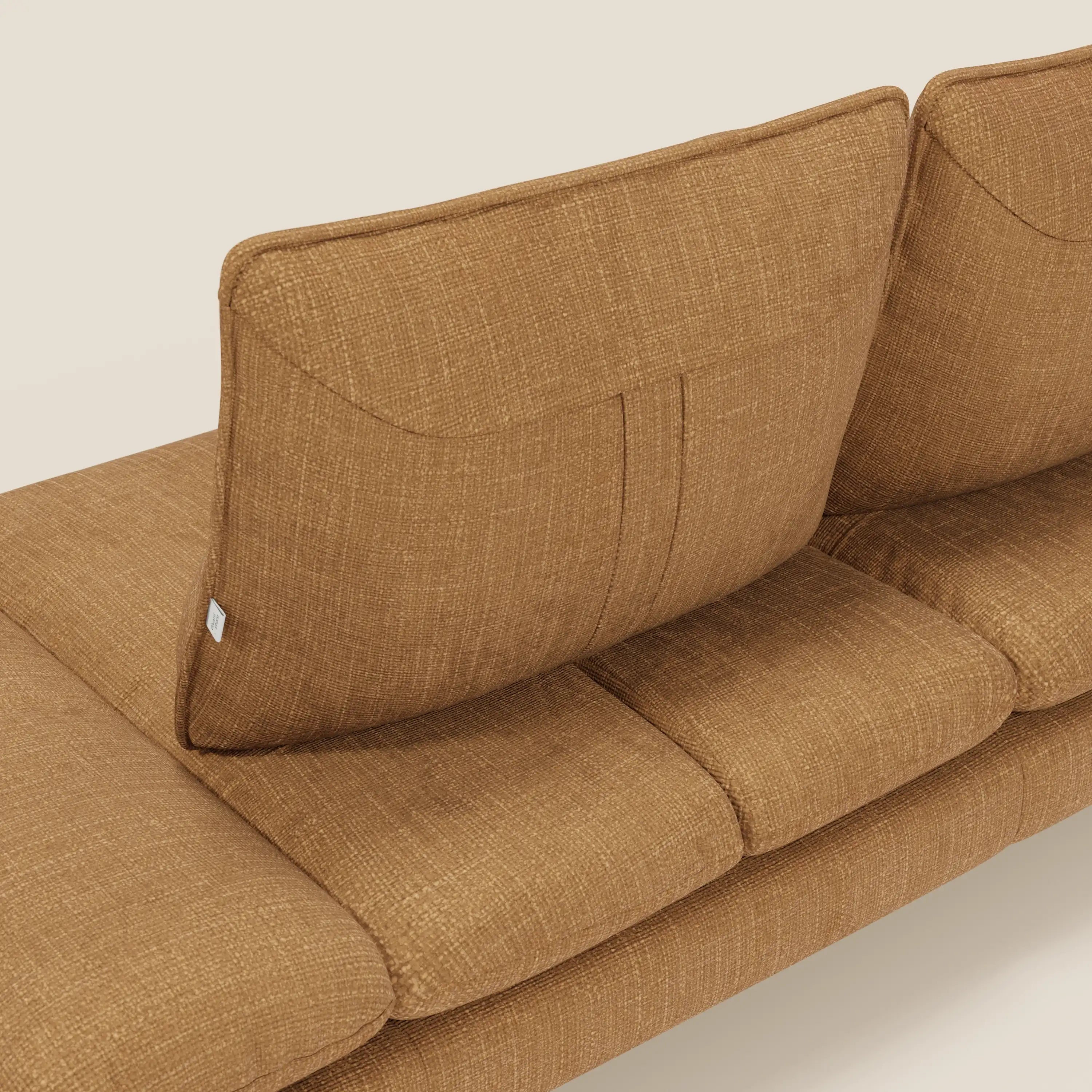 Ardex 3-Sitzer-Sofa mit verschiebbaren Rückenlehnen und verstellbaren Armlehnen aus weichem, wasserfestem Stoff T06 ocker