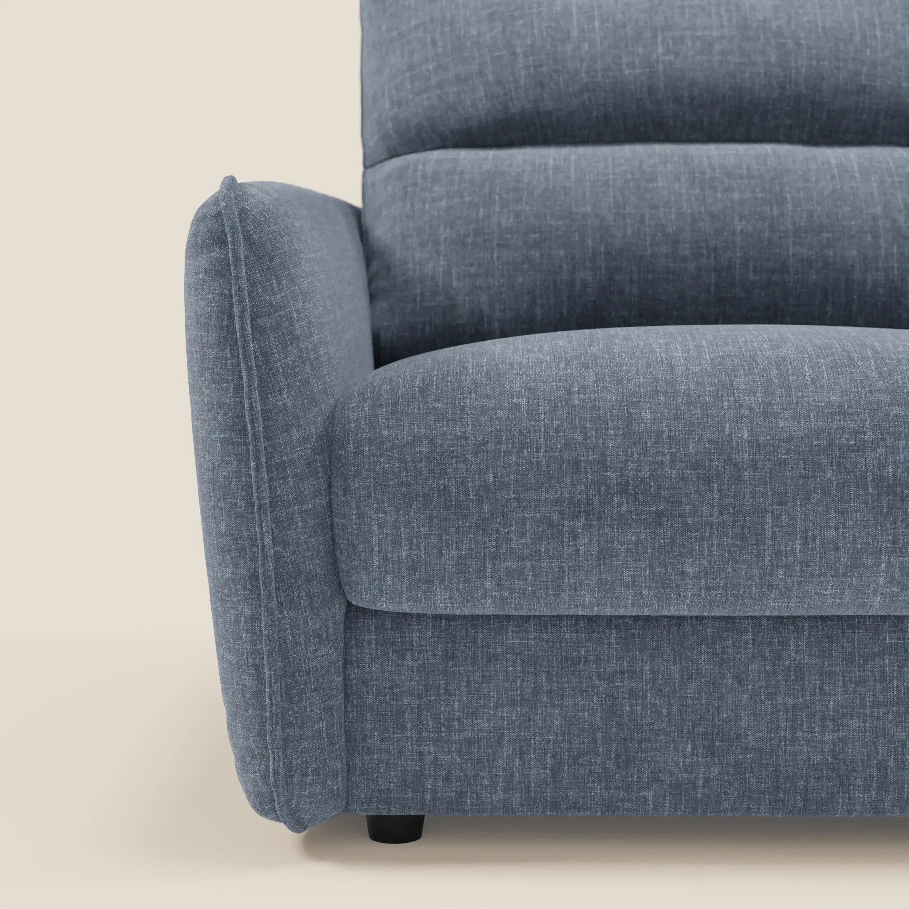 Elios Divano letto con morbidi cuscini spalliera in tessuto smacchiabile T24 blu ardesia