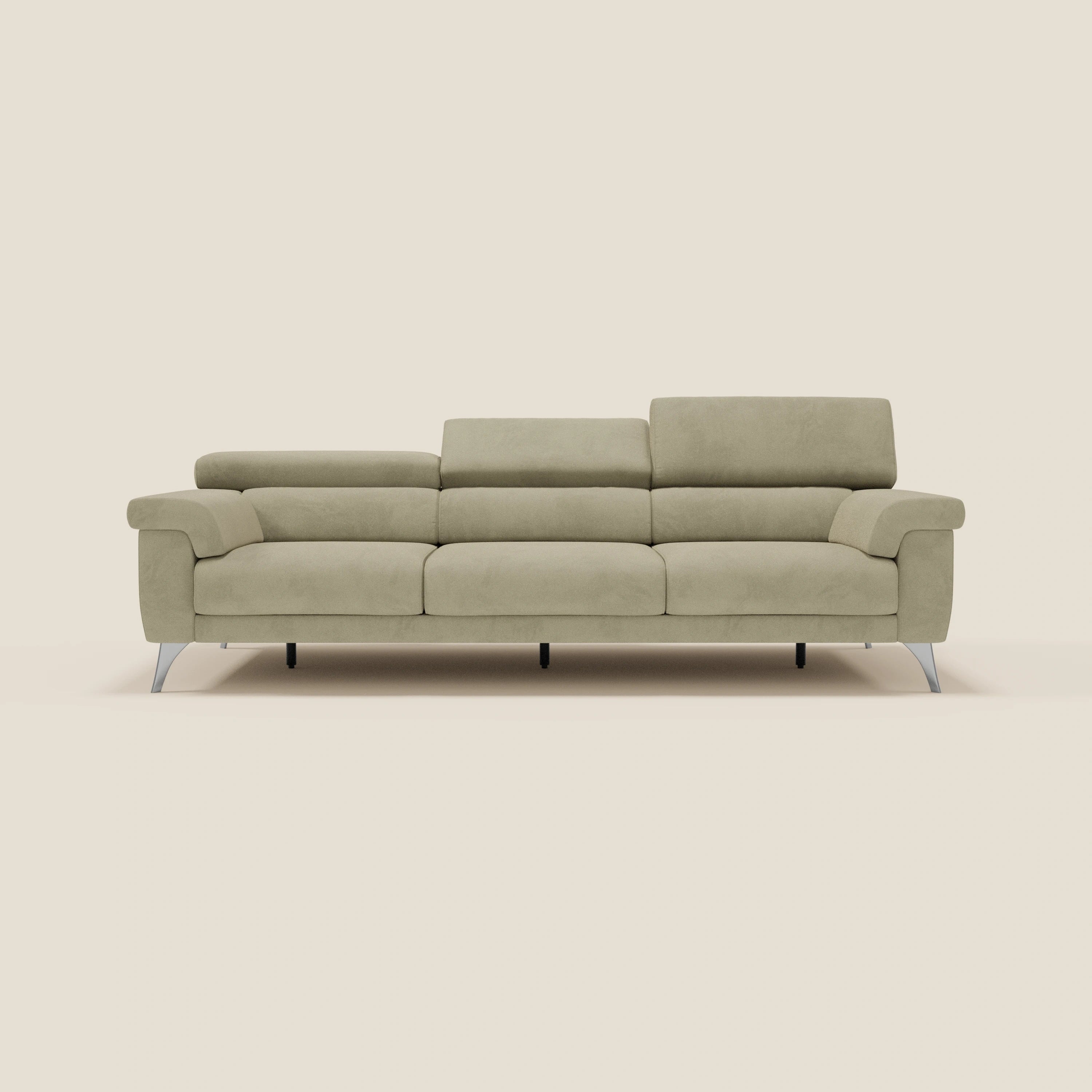 Il divano Raffaello di Divani.Store è dotato di 3 sedute allungabili e poggiatesta reclinabili in microfibra beige T11, facile da pulire, e offre uno stile minimalista e contemporaneo con eleganti gambe in metallo e comfort regolabile.