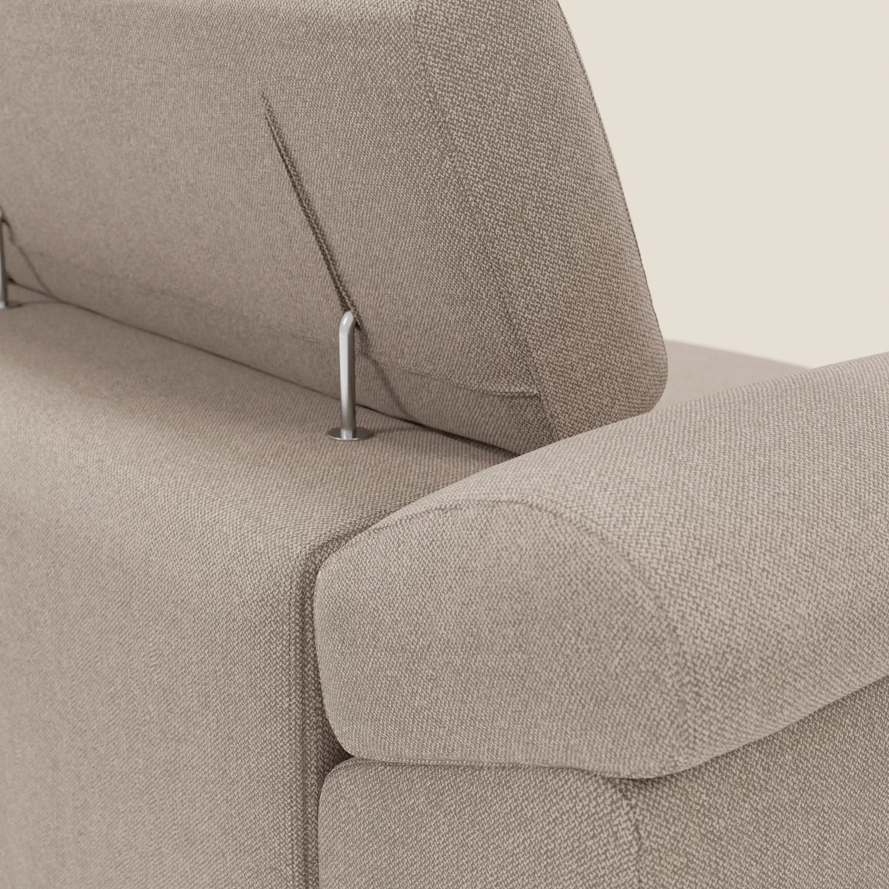 Donatello Sofa mit 3 ausziehbaren Sitzen, Armlehnen mit Staufach und verstellbaren Kopfstützen aus abwaschbarem Stoff T23 graubeige