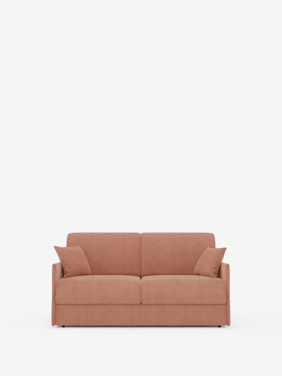 Un divano letto matrimoniale contemporaneo Evans sfoderabile di Divani.Store è messo in risalto su uno sfondo bianco, con rivestimento in tessuto T23 color ruggine, facile da pulire, e due cuscini coordinati. I suoi ampi braccioli, lo schienale basso e le linee pulite riflettono un design minimalista, mentre la silhouette compatta e il vano porta-cuscini integrato lo rendono la scelta perfetta per chi cerca stile e funzionalità in spazi ridotti.