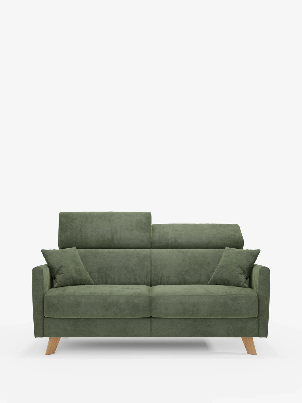 Un divano letto Francy in versione contemporanea color verde con poggiatesta regolabili di Divani.Store, caratterizzato da un poggiatesta alto e regolabile, due cuscini di seduta, due cuscini decorativi coordinati e gambe angolate in legno, rivestito con un elegante tessuto T30, resistente alle macchie e sfoderabile al 100%. Il divano è posizionato al centro su uno sfondo bianco a tinta unita.