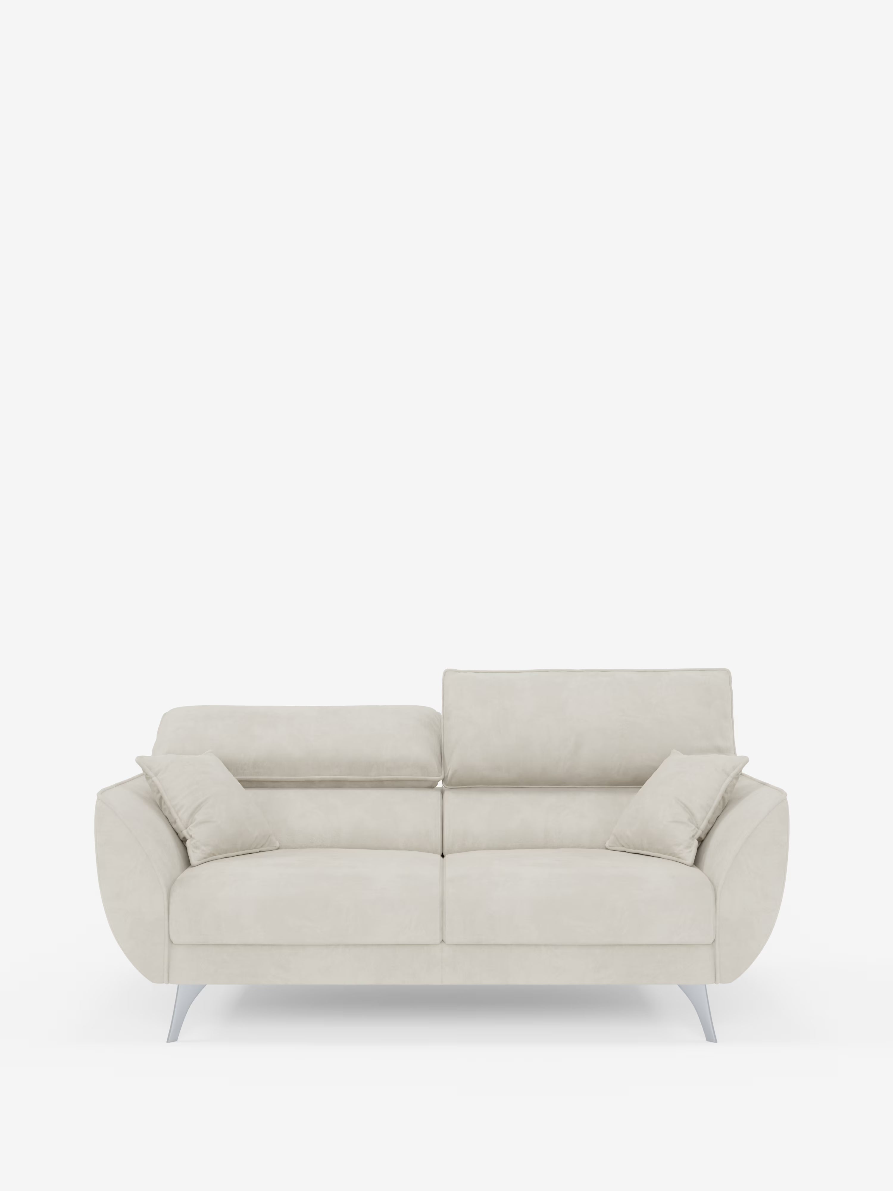 Vi presentiamo il divano Michelangelo a 2 e 3 posti di Divani.Store, rivestito in tessuto smacchiabile T30 in una moderna tonalità di beige chiaro. Questo elegante divano presenta raffinate gambe in metallo, due spaziosi cuscini di seduta con sedute allungabili, poggiatesta reclinabili regolabili, due ampi cuscini dello schienale e quattro cuscini decorativi coordinati, il tutto su uno sfondo bianco a tinta unita.