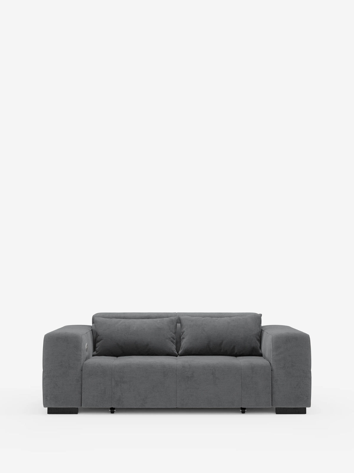 Un divano Monarch moderno, grigio scuro, con funzione relax elettrica per l’allungamento delle sedute e poggiatesta reclinabile di Divani.Store, rivestito in morbido tessuto T31 resistente alle macchie e progettato per due posti, caratterizzato da ampi braccioli squadrati e da due cuscini dello schienale. Su uno sfondo bianco a tinta unita, questo divano contemporaneo si distingue per il profilo basso e squadrato, con robusti piedini neri visibili alla base.