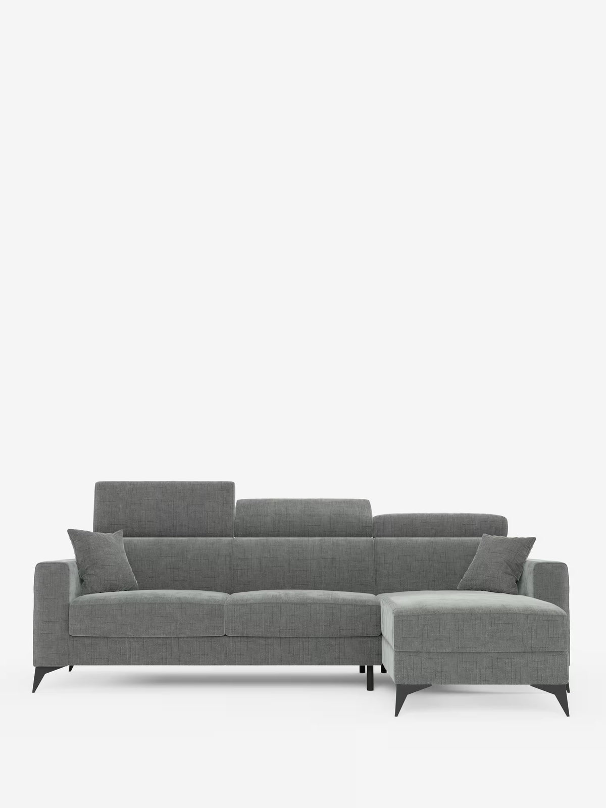 Il divano letto angolare Pegaso di Divani.Store è dotato di tre cuscini di seduta, poggiatesta reclinabili, una chaise longue sul lato destro con contenitore integrato (penisola contenitore) e viene fornito con due cuscini quadrati abbinati. Rivestito in tessuto jacquard T22 facile da pulire, questo divano componibile moderno e minimalista poggia su gambe angolari nere e si staglia su uno sfondo bianco a tinta unita, mettendo in risalto sia il suo stile contemporaneo che la pratica funzionalità di