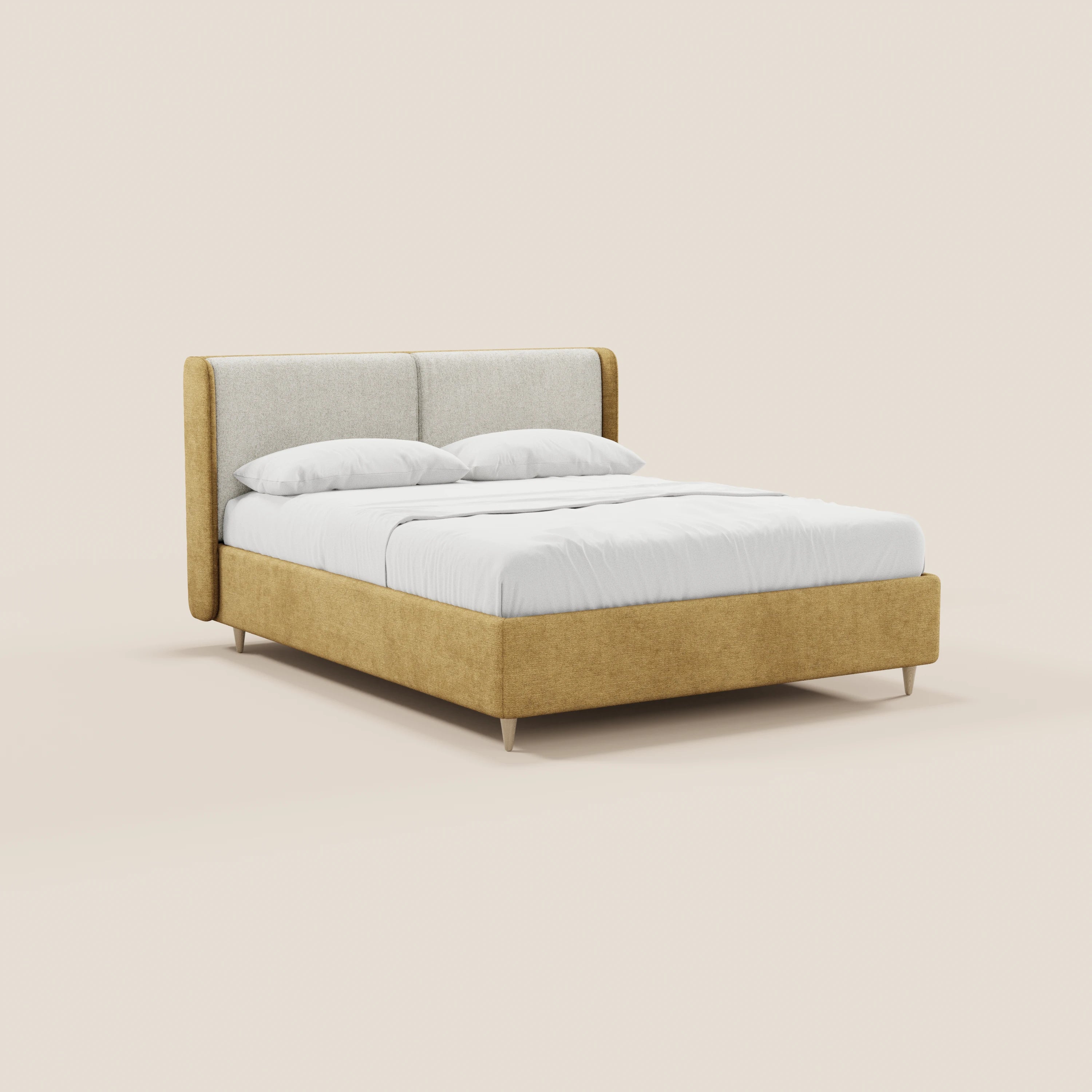 Il letto imbottito bicolore VALKIRIA di Letti.store presenta una testiera curva beige, una struttura giallo senape con vano contenitore, biancheria da letto bianca, due cuscini, gambe minimaliste in legno e un design moderno che risalta su uno sfondo chiaro e sobrio.