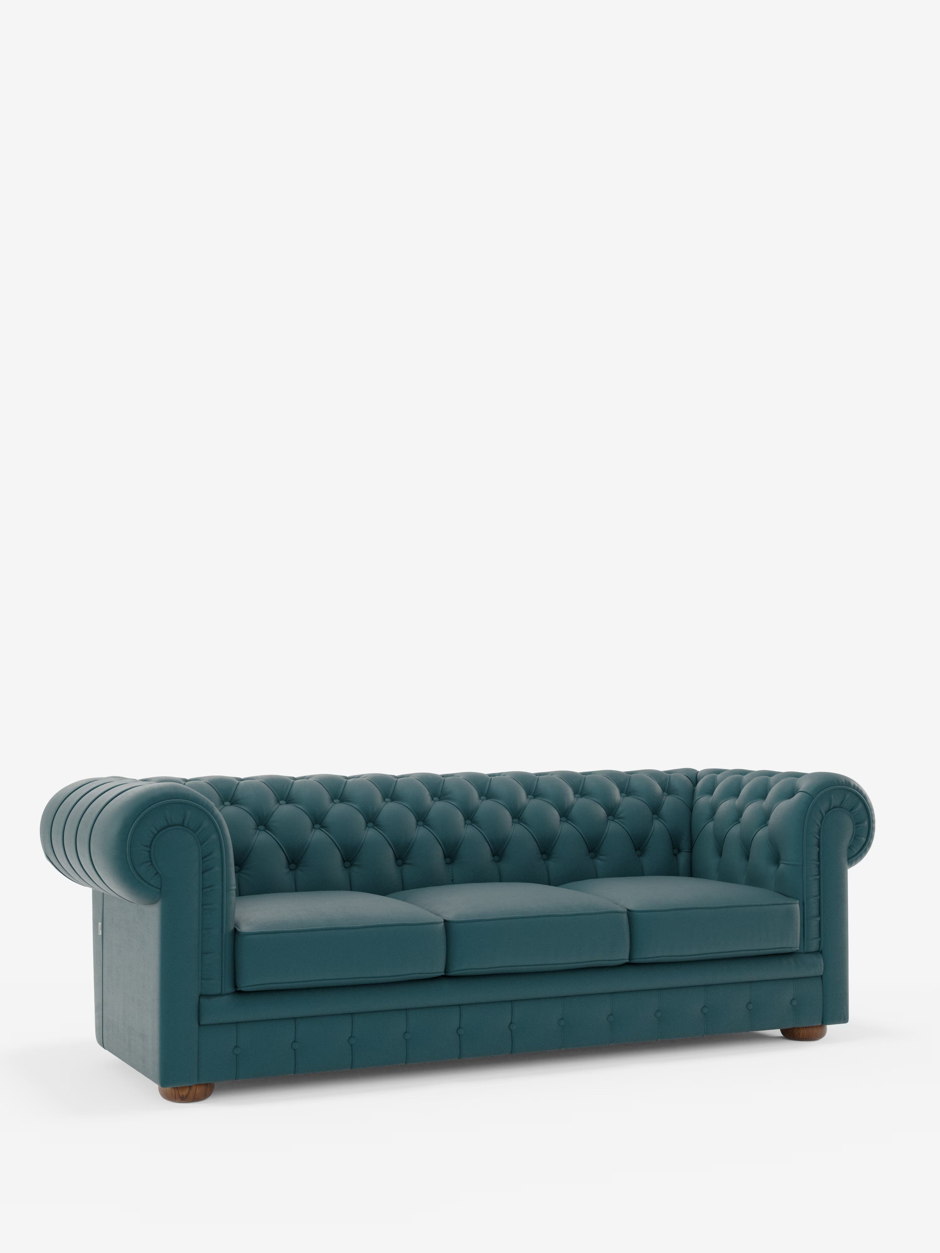 Il Chester 4 Posti 3 sedute in Vera Pelle – Chesterfield Capitonné Artigianale di Divani.Store è un divano Chesterfield color verde acqua dotato di tre cuscini di seduta, profonda trapuntatura a bottoni lungo lo schienale e i braccioli, e braccioli arrotondati che si allineano all’altezza dello schienale. Realizzato con maestria artigianale, questo divano poggia su piedini corti in legno ed è presentato su uno sfondo bianco a tinta unita.