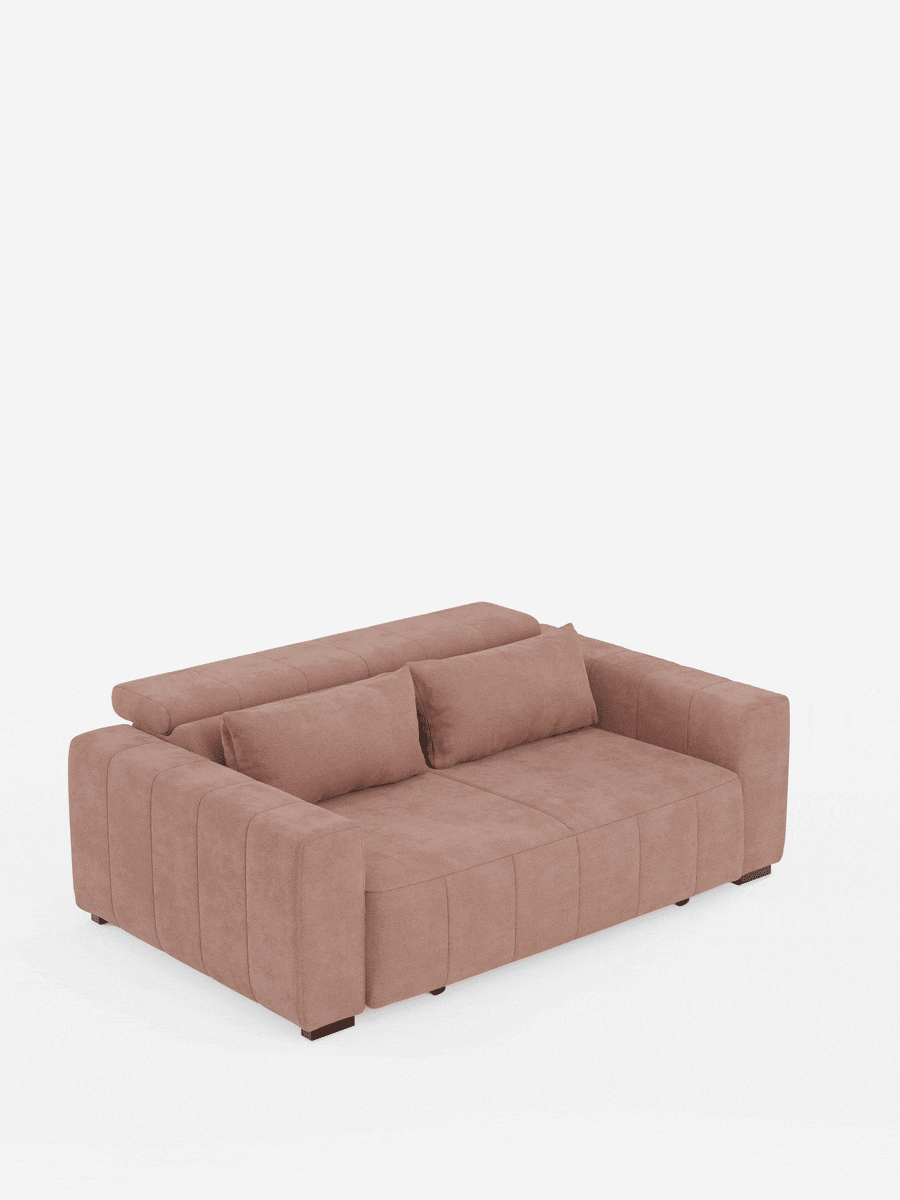 Il divano a 3 posti Doric di Divani.Store, dal design moderno e minimalista, è esposto su uno sfondo bianco a tinta unita. Rivestito in morbido tessuto T23 color rosa antico resistente alle macchie, questo divano presenta ampi braccioli imbottiti e uno schienale avvolgente con cuciture verticali. È dotato di ampi cuscini di seduta con funzione relax estensibile elettricamente, poggiatesta regolabili e viene fornito con due cuscini rettangolari abbinati per un comfort ancora maggiore.