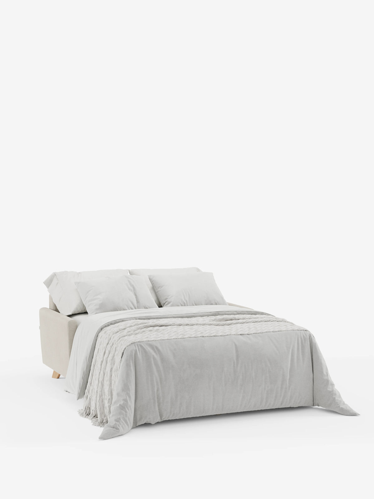 Il divano letto Francy con poggiatesta regolabili di Divani.Store, rivestito in elegante tessuto T30 antimacchia e con fodere completamente sfoderabili, è qui raffigurato nella versione da letto. Il divano letto beige è rivestito con biancheria da letto grigio chiaro, composta da una coperta, due cuscini e un plaid. Sullo sfondo bianco a tinta unita, spicca il design moderno e minimalista del modello Francy.