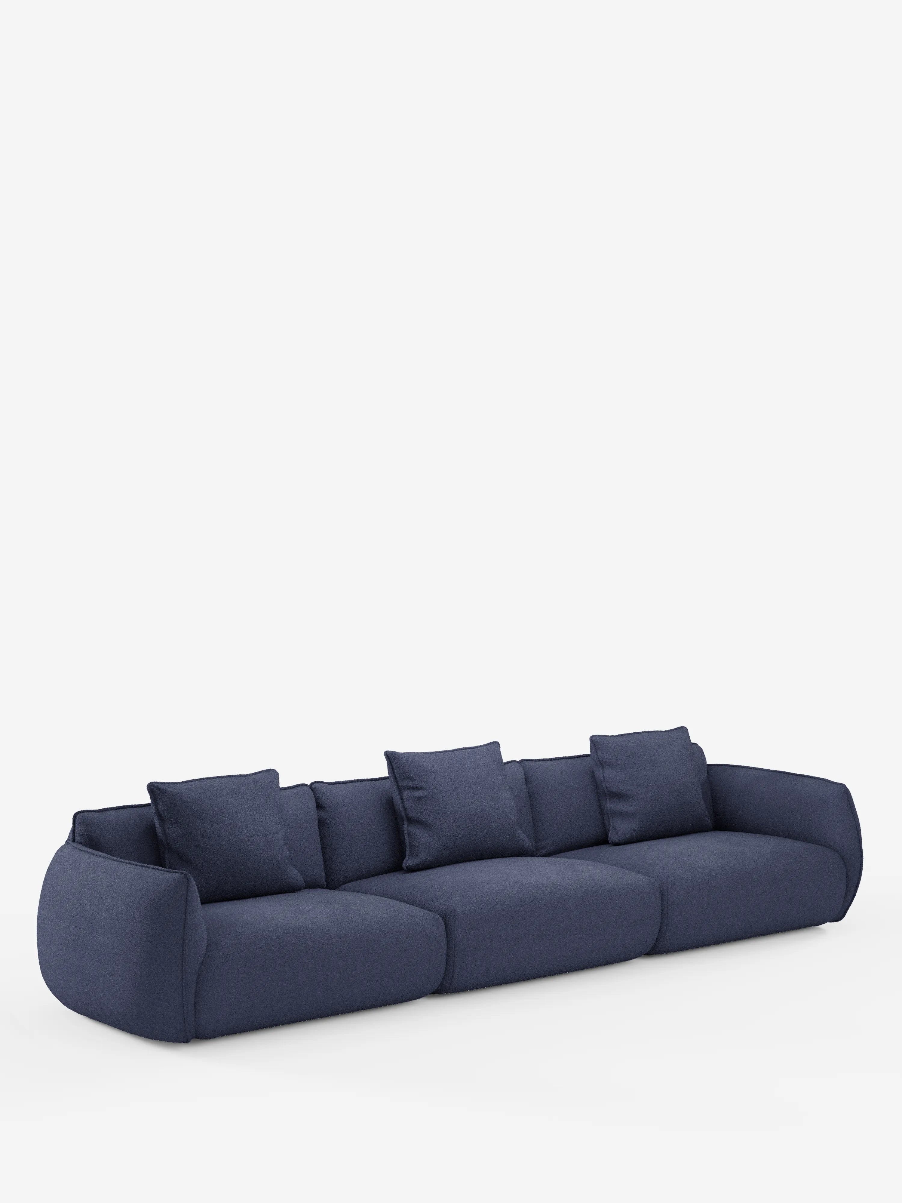 Un moderno divano modulare Nimbus a 3 posti di Divani.Store, rivestito in tessuto T33 effetto cotone blu intenso e resistente alle macchie. Questo divano dal design minimalista è composto da tre cuscini di seduta, tre cuscini quadrati abbinati per lo schienale e braccioli leggermente arrotondati, il tutto su uno sfondo bianco a tinta unita.