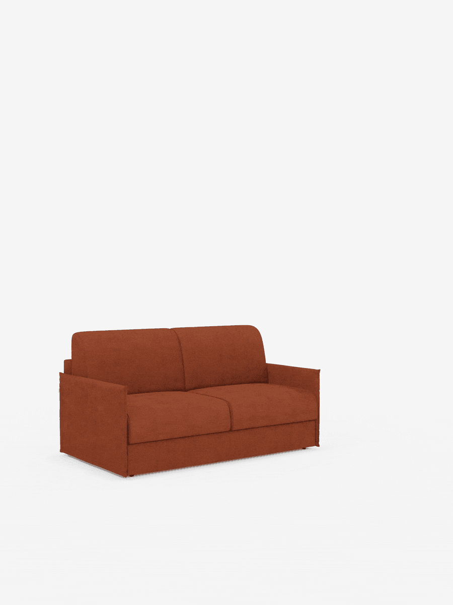 Viene presentato un divano moderno a due posti color ruggine dalle linee pulite di Divani.Store. L'animazione mostra il divano letto matrimoniale sfoderabile Evans — caratterizzato da un design compatto e da un pratico vano porta-cuscini — mentre si trasforma agevolmente in una spaziosa superficie simile a un letto con un materasso generoso. La sua pratica funzionalità come letto, realizzata in tessuto T23 facile da pulire, viene messa in risalto su uno sfondo bianco a tinta unita.