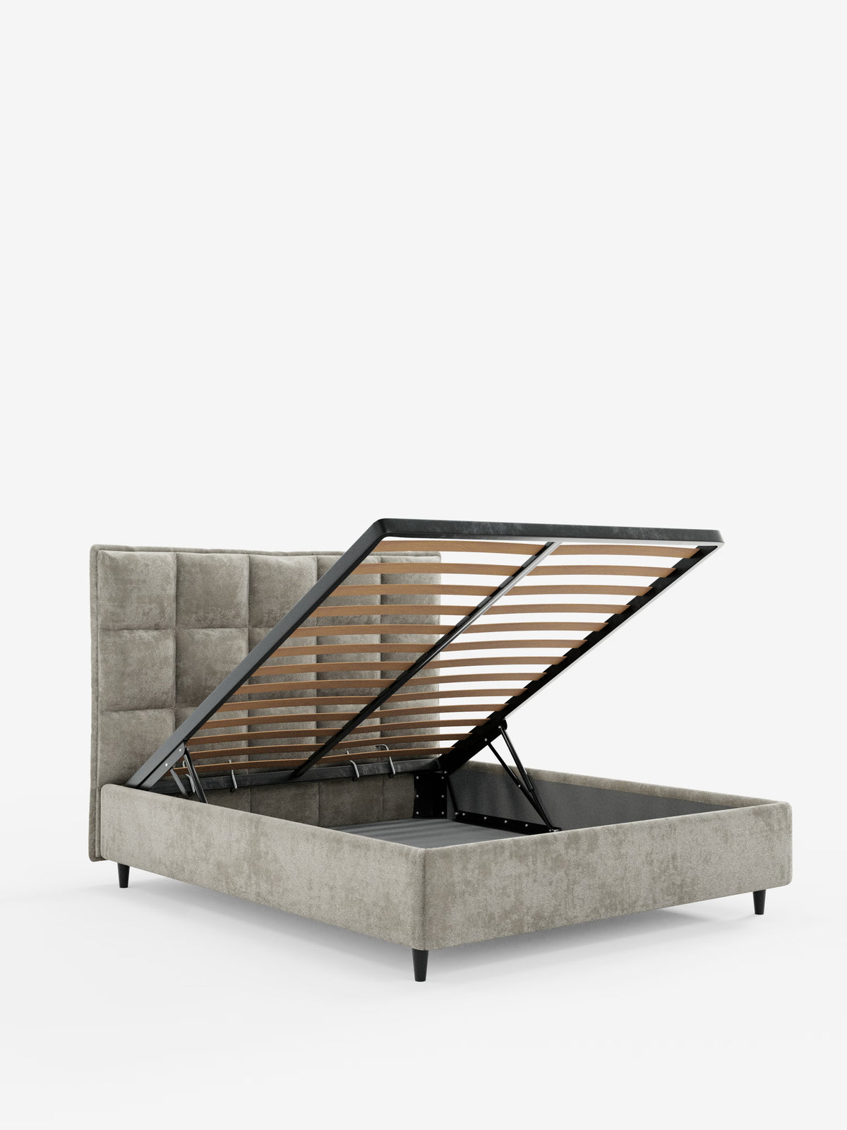 Vi presentiamo il letto imbottito AURO con vano contenitore e testiera capitonné alta in ciniglia Oeko-Tex® di Letti.store: un sofisticato letto a piattaforma grigio chiaro caratterizzato da un'alta e raffinata testiera capitonné. Il pratico supporto del materasso si solleva senza sforzo per rivelare un ampio vano contenitore al di sotto. La struttura del letto è elegantemente sostenuta da gambe nere inclinate e vanta robuste doghe in legno, rinforzate da un resistente meccanismo in metallo che garantisce
