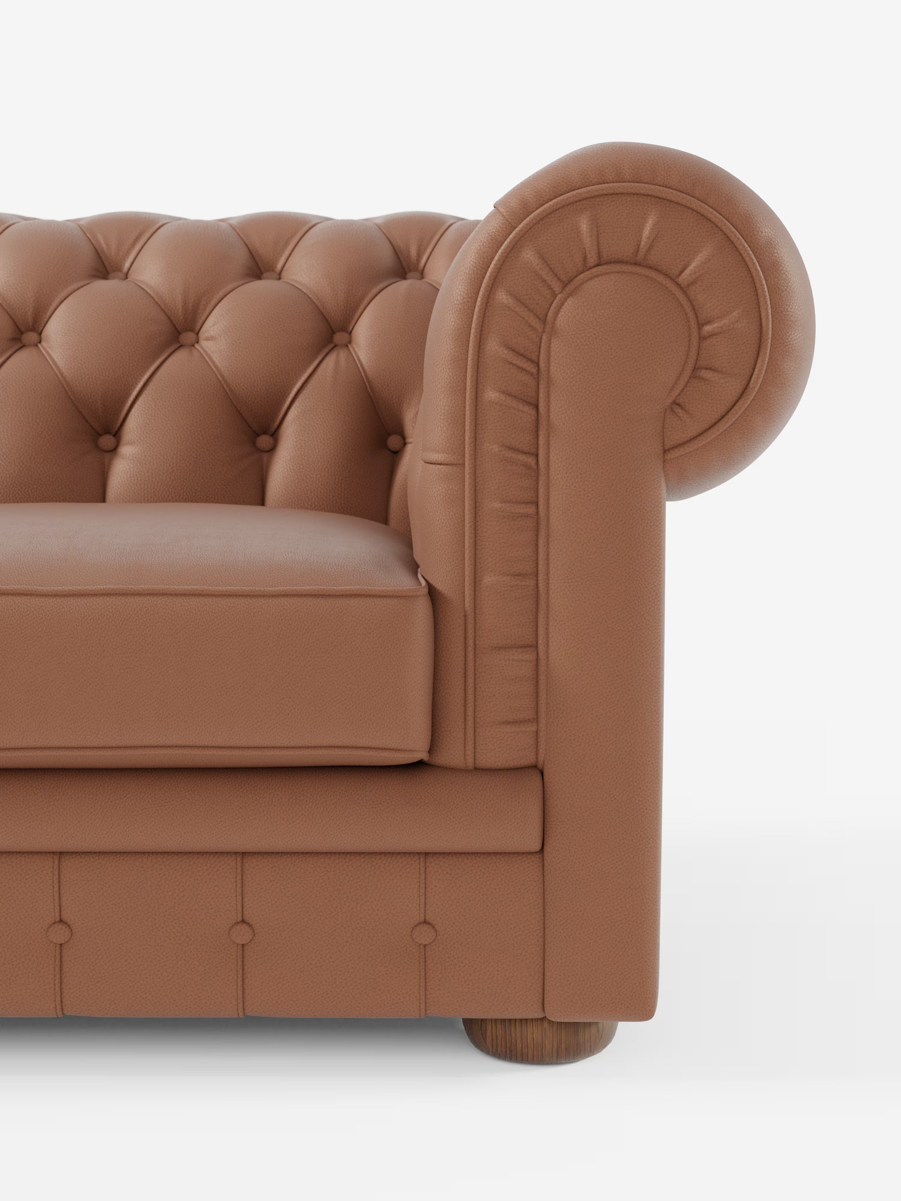 Primo piano del divano Chester 4 Posti 3 sedute in vera pelle – Chesterfield Capitonné Artigianale di Divani.Store, che mette in risalto lo schienale capitonné in pelle marrone, i braccioli arrotondati, il cuscino di seduta liscio in vera pelle e le gambe in legno su uno sfondo bianco.