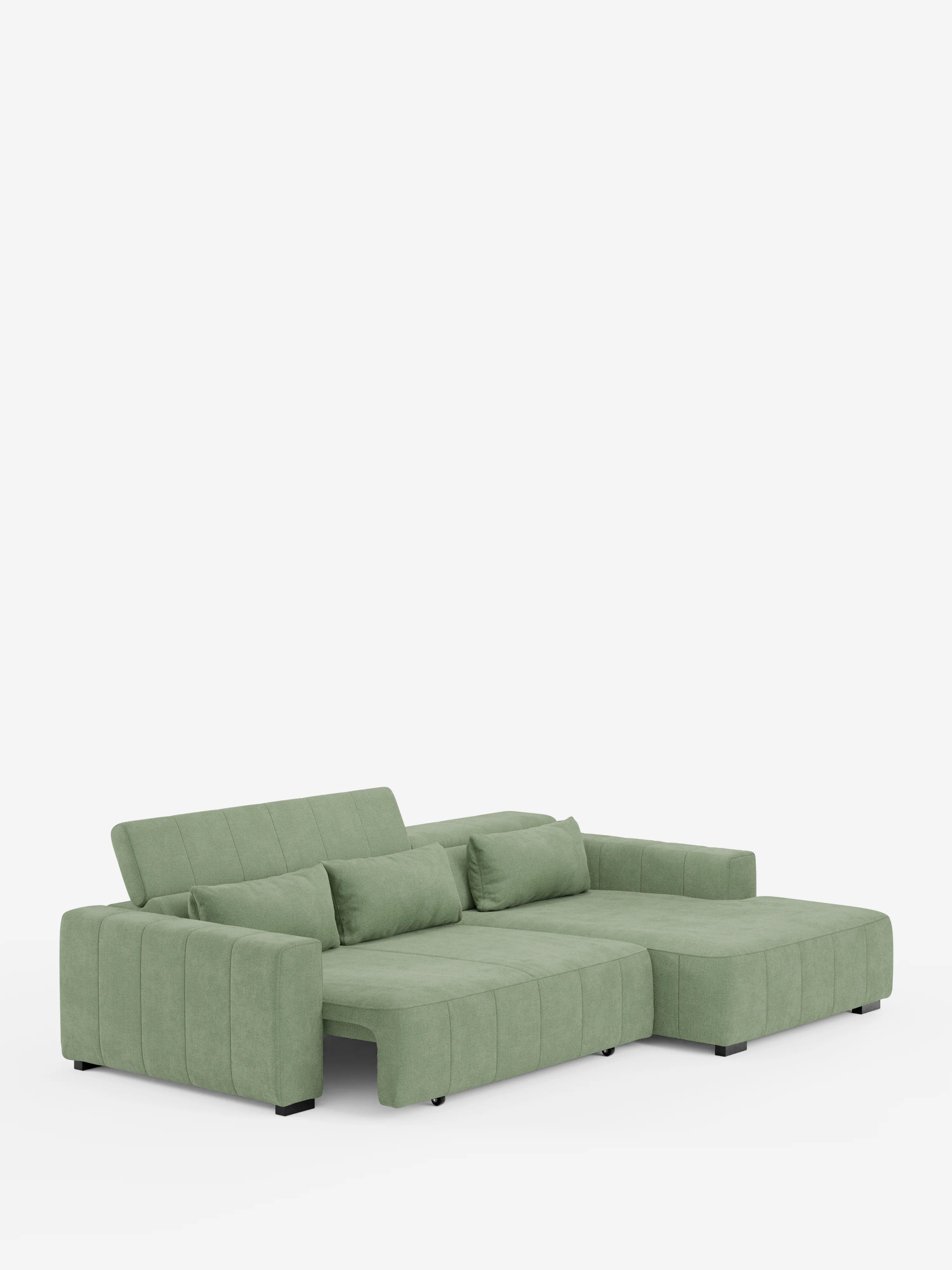 Un divano angolare dorico in verde chiaro contemporaneo con penisola e sedute allungabili con funzione relax elettrica di Divani.Store, caratterizzato da ampi braccioli, seduta trapuntata, gambe basse nere e tre cuscini coordinati. Su uno sfondo bianco a tinta unita, la sezione chaise longue si estende verso l’esterno creando un’accogliente disposizione a L, completa di poggiatesta reclinabili e tessuto T23 antimacchia, per il massimo dello stile moderno e del comfort.