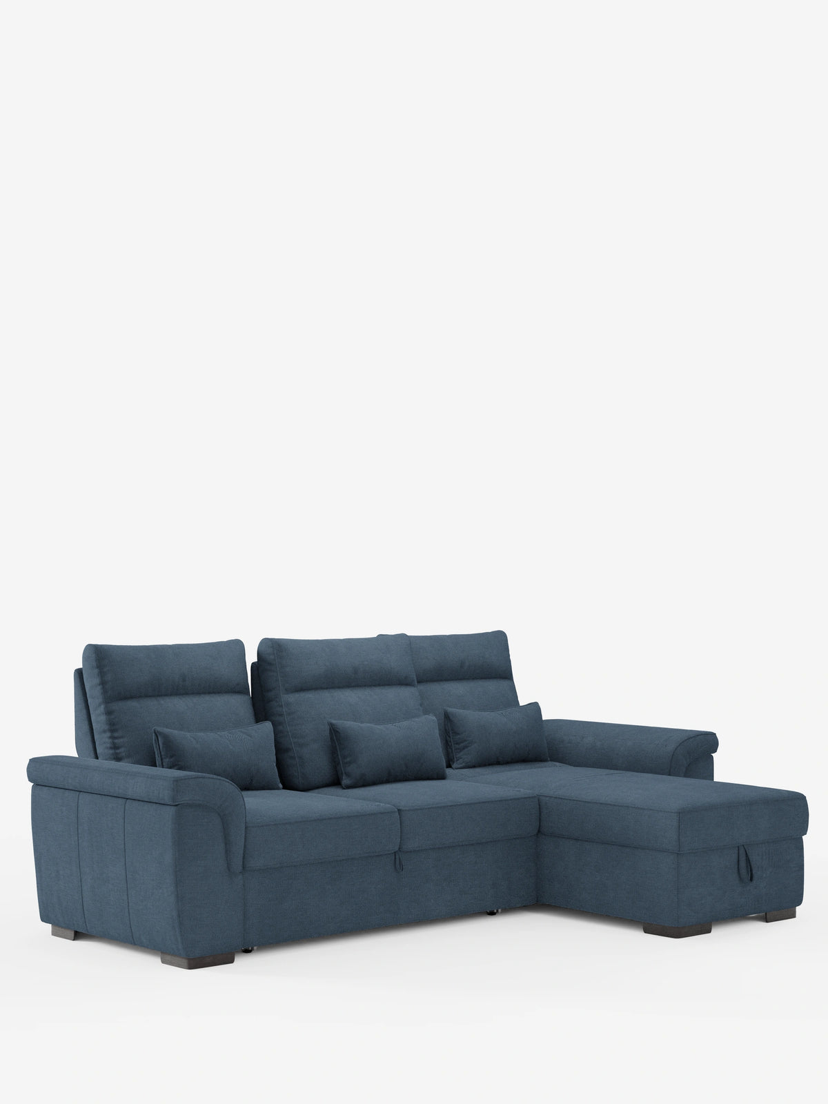 Il divano letto angolare blu “Ischia” a forma di L, con schienali regolabili, elemento estraibile e penisola contenitore in tessuto antimacchia misto lino, è dotato di tre schienali regolabili, tre cuscini piccoli e una chaise longue sul lato destro.