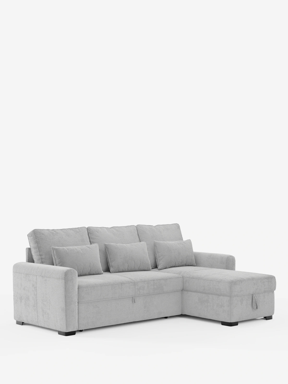 Un divano letto Ottaviano grigio chiaro con letto estraibile – penisola reversibile e contenitore in tessuto materico smacchiabile – è dotato di tre cuscini dello schienale, tre cuscini quadrati decorativi, una chaise longue e un vano contenitore nascosto.