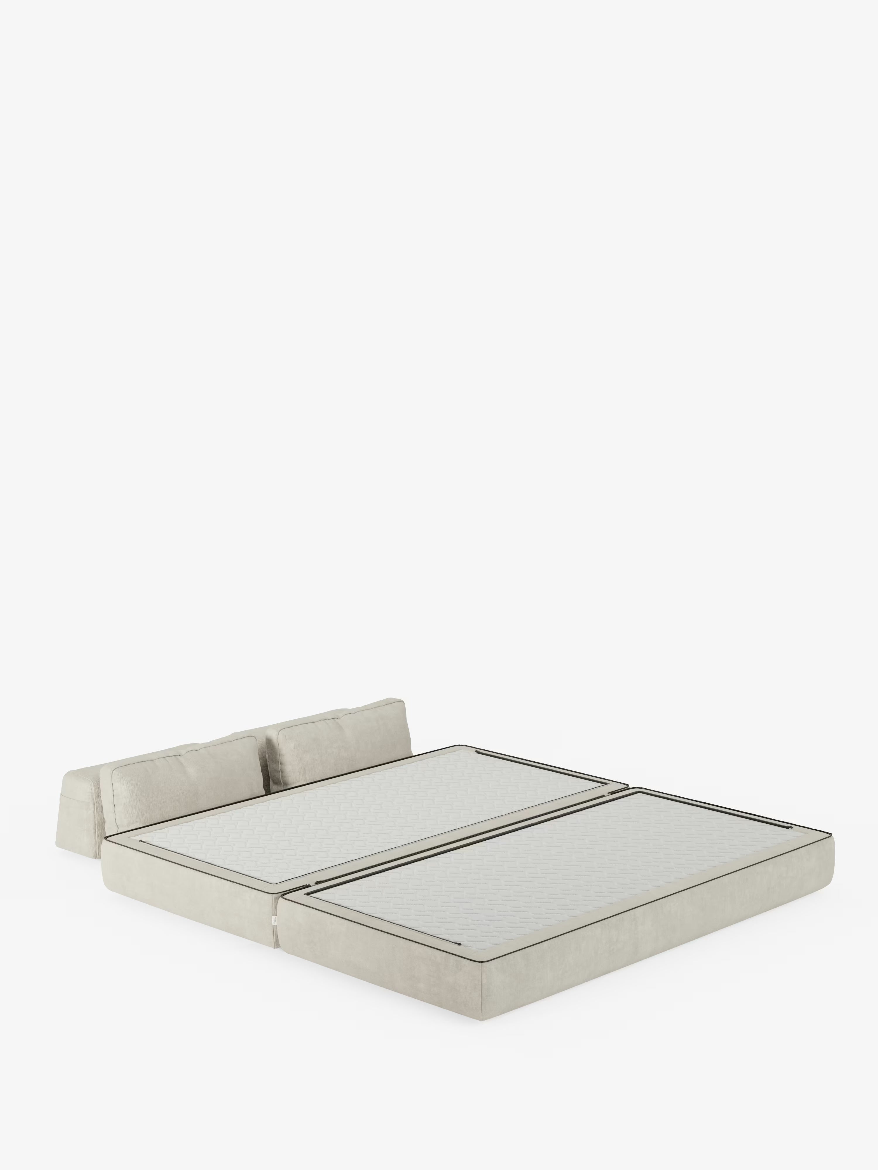 Il divano letto matrimoniale Rift a 2 e 3 posti con schienali mobili di Divani.Store, qui raffigurato in tessuto beige smacchiabile T31, è presentato aperto per mostrare le sue due sezioni rettangolari del materasso con motivo trapuntato e uno spesso materasso in memory foam da 24 cm. Gli schienali imbottiti con due cuscini completano il suo design moderno, coniugando stile e versatilità per qualsiasi sistema di arredamento.