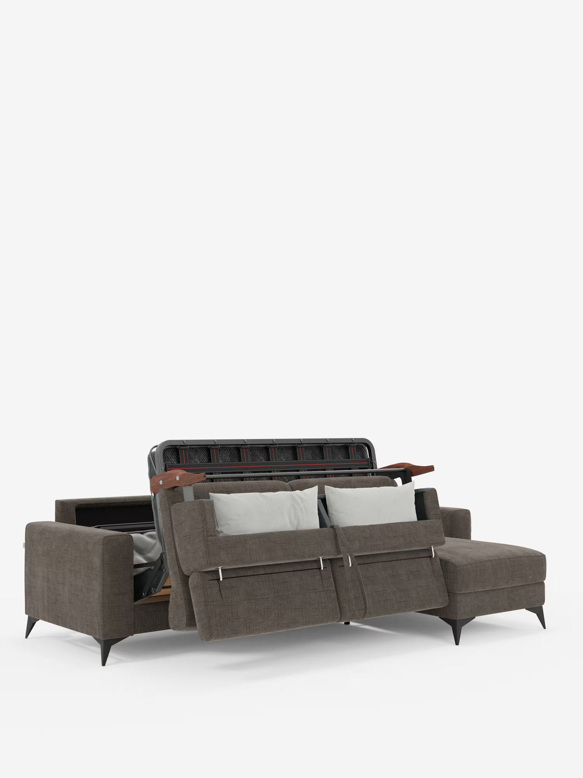 Il divano letto angolare Pegaso di Divani.Store, rivestito in tessuto jacquard T22 di facile pulizia, presenta un design modulare marrone con chaise longue e sottili gambe nere che risaltano sullo sfondo bianco. Lo schienale può essere sollevato per rivelare uno spazio contenitivo nascosto all’interno della penisola contenitore. Due cuscini grigio chiaro poggiano contro lo schienale di questo elegante divano, che offre anche poggiatesta regolabili per un maggiore comfort.