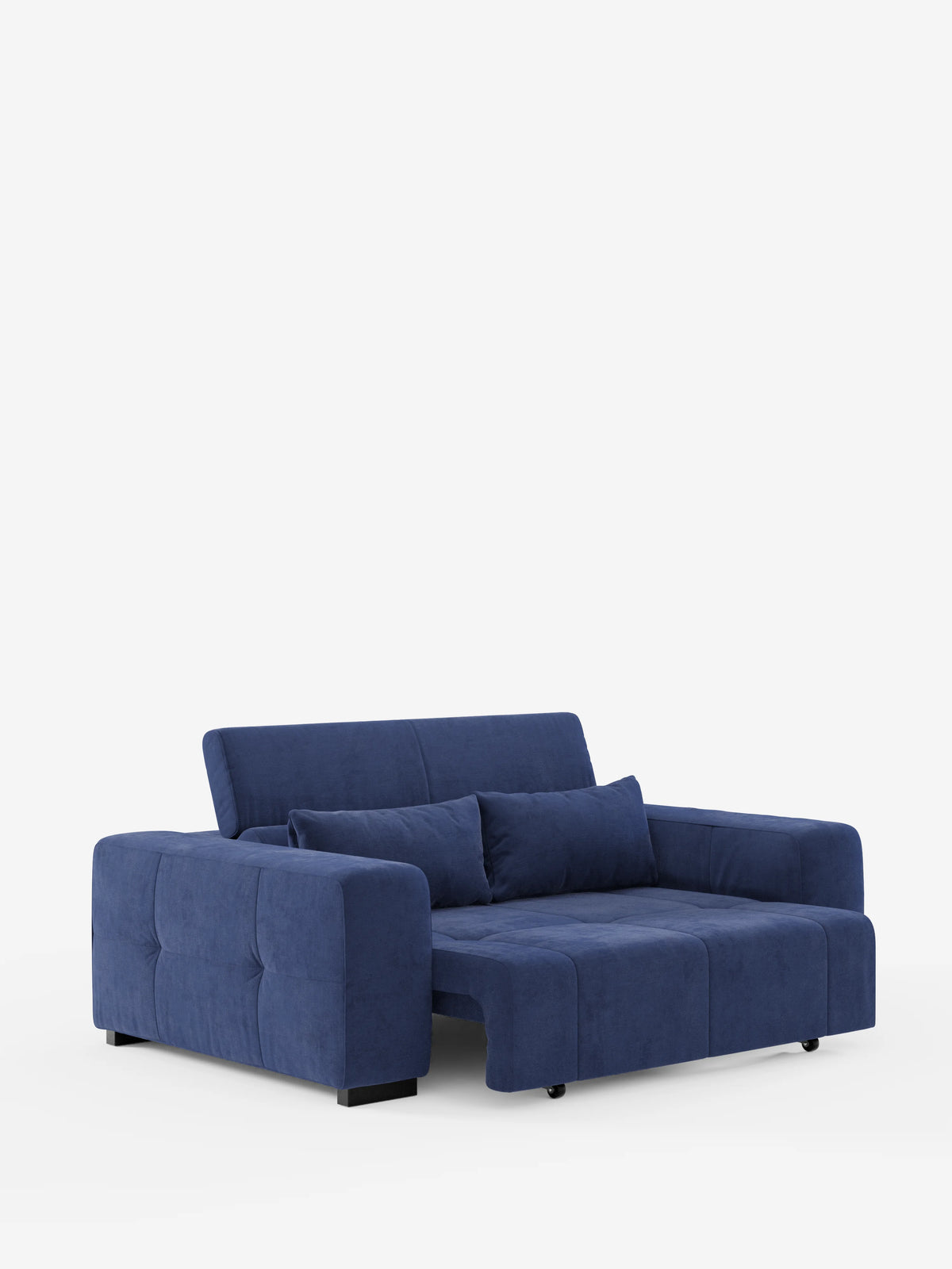 Il divano Monarch con funzione relax elettrica per l’allungamento delle sedute e poggiatesta reclinabile in morbido tessuto smacchiabile T31 di Divani.Store è presentato in una moderna versione rivestita in blu. È dotato di ampi braccioli, cuscini spessi e due cuscini coordinati. L'estensione della seduta e il poggiatesta parzialmente reclinabile ne evidenziano la funzionalità relax elettrica e trasformabile. Lo sfondo è bianco a tinta unita.