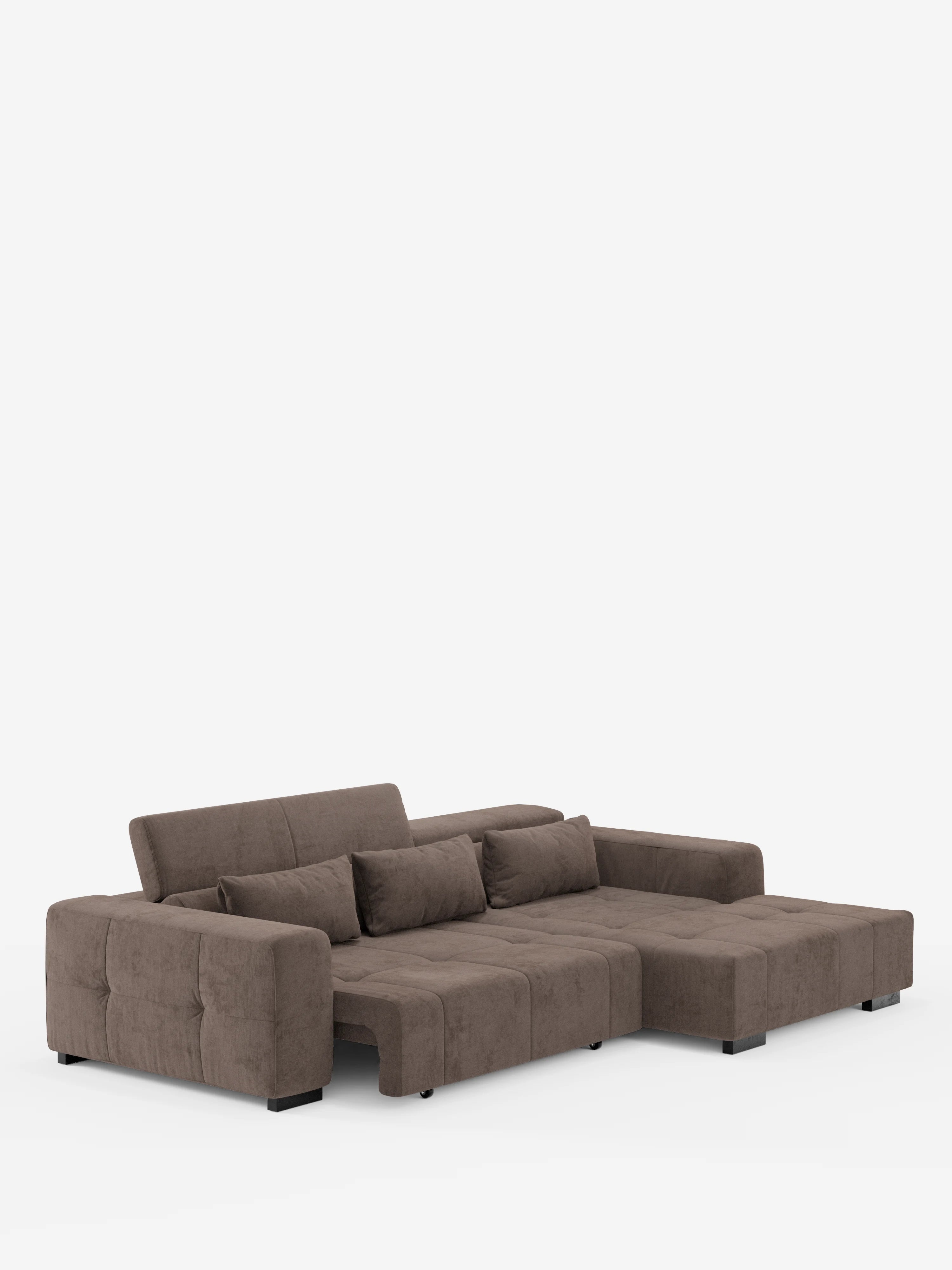 Il divano angolare Monarch con penisola e funzione relax elettrica per l’allungamento delle sedute di Divani.Store è caratterizzato da morbidi cuscini, ampi braccioli e una chaise longue sul lato destro. Rivestito in morbido tessuto T31 resistente alle macchie e dotato di poggiatesta regolabili, questo moderno divano componibile marrone offre stile e comfort ed è raffigurato su uno sfondo bianco a tinta unita.