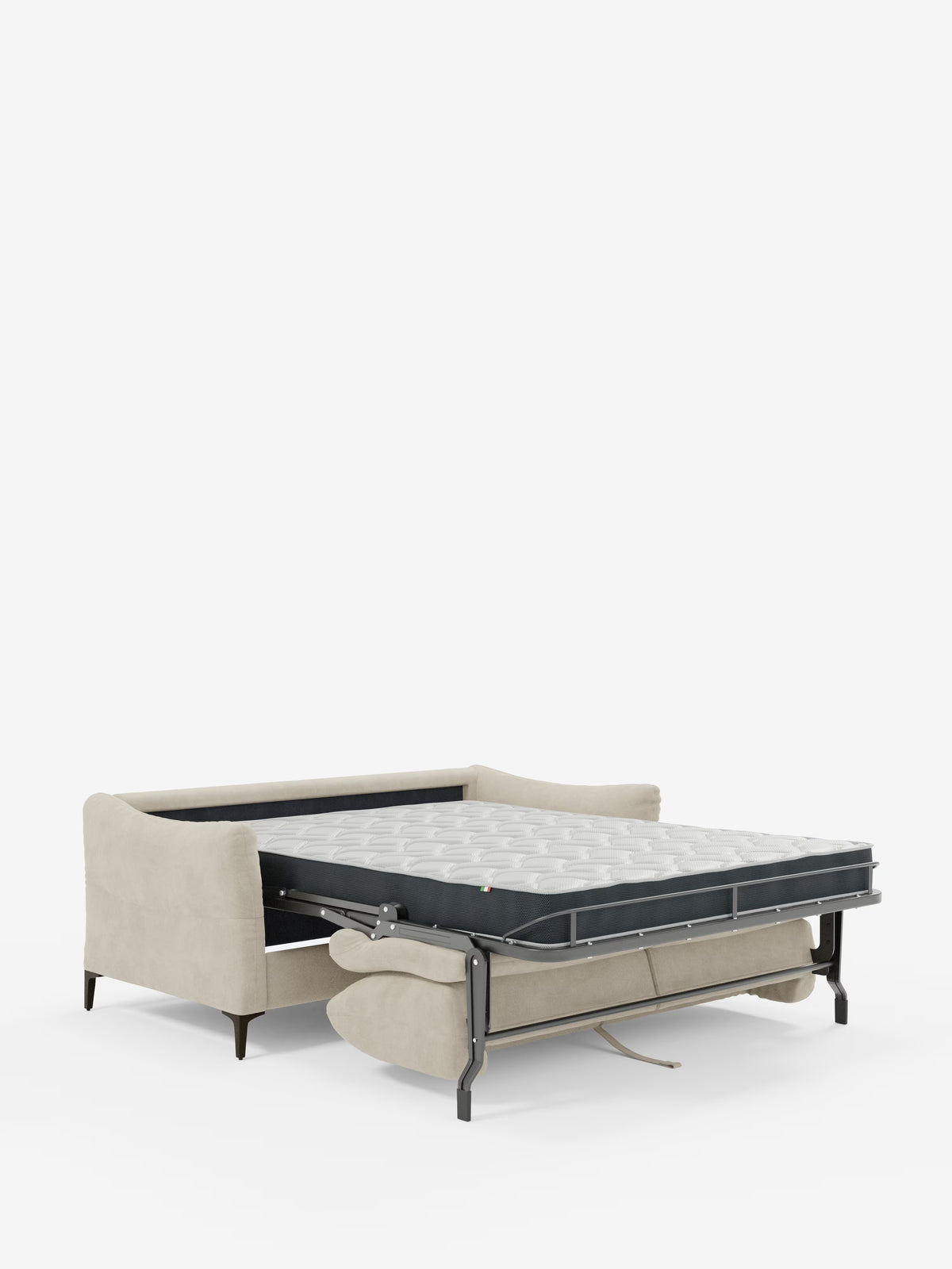 Il divano letto Dalia di Divani.Store, qui raffigurato con rivestimento in velluto moderno smacchiabile T30 color beige e gambe nere, è mostrato aperto per rivelare la struttura in metallo e il materasso H18 esteso verso l’esterno per dormire. Su uno sfondo bianco a tinta unita, l’immagine mette in risalto la struttura elegante del divano letto e la sua versatile doppia funzione.