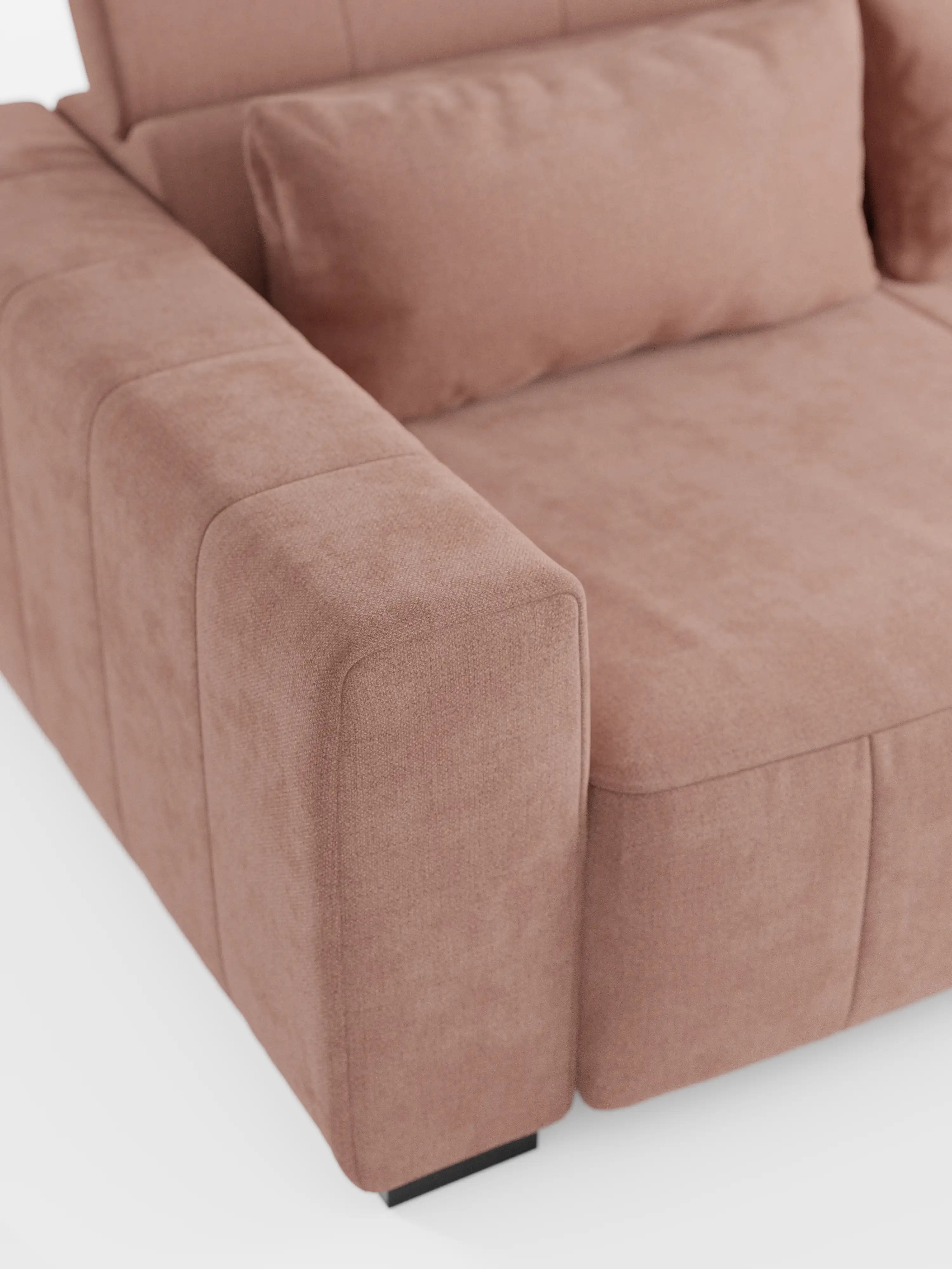 Un primo piano del divano angolare dorico con penisola e sedute allungabili con relax elettrico di Divani.Store, rivestito in morbido tessuto T23 resistente alle macchie: un complemento perfetto per qualsiasi soggiorno moderno. Questo divano contemporaneo è caratterizzato da ampi braccioli, poggiatesta regolabili, un cuscino lombare coordinato per un maggiore comfort e poggia su corte gambe nere. Sullo sfondo bianco, risaltano le linee slanciate e le finiture di lusso del divano.