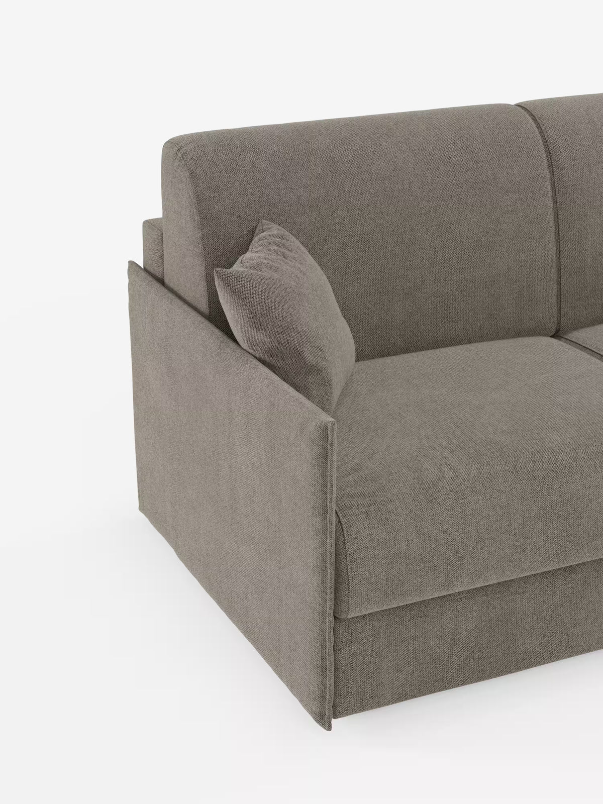Il divano letto matrimoniale sfoderabile Evans di Divani.Store è presentato su uno sfondo bianco e si caratterizza per un design moderno nei toni del grigio dalle linee pulite, con bracciolo sinistro, schienale rettangolare e un cuscino quadrato abbinato nell’angolo per un maggiore comfort. Questo elegante divano salvaspazio vanta un design compatto e include un pratico vano porta guanciali, unendo stile e versatilità nel tessuto smacchiabile T23 per adattarsi a qualsiasi ambiente contemporaneo.