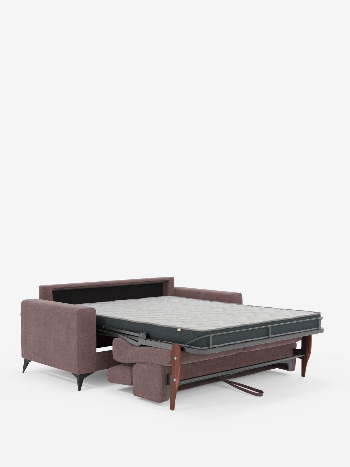 Su uno sfondo bianco a tinta unita, il divano letto matrimoniale Pegaso con poggiatesta reclinabili in tessuto jacquard smacchiabile T22 di Divani.Store è raffigurato completamente aperto nella configurazione da letto. Le gambe angolate in legno, il materasso a vista e la struttura portante ne sottolineano il design pratico. Con i braccioli e lo schienale del divano che incorniciano elegantemente il letto aperto, questo moderno divano letto color malva dona stile e funzionalità a qualsiasi ambiente.