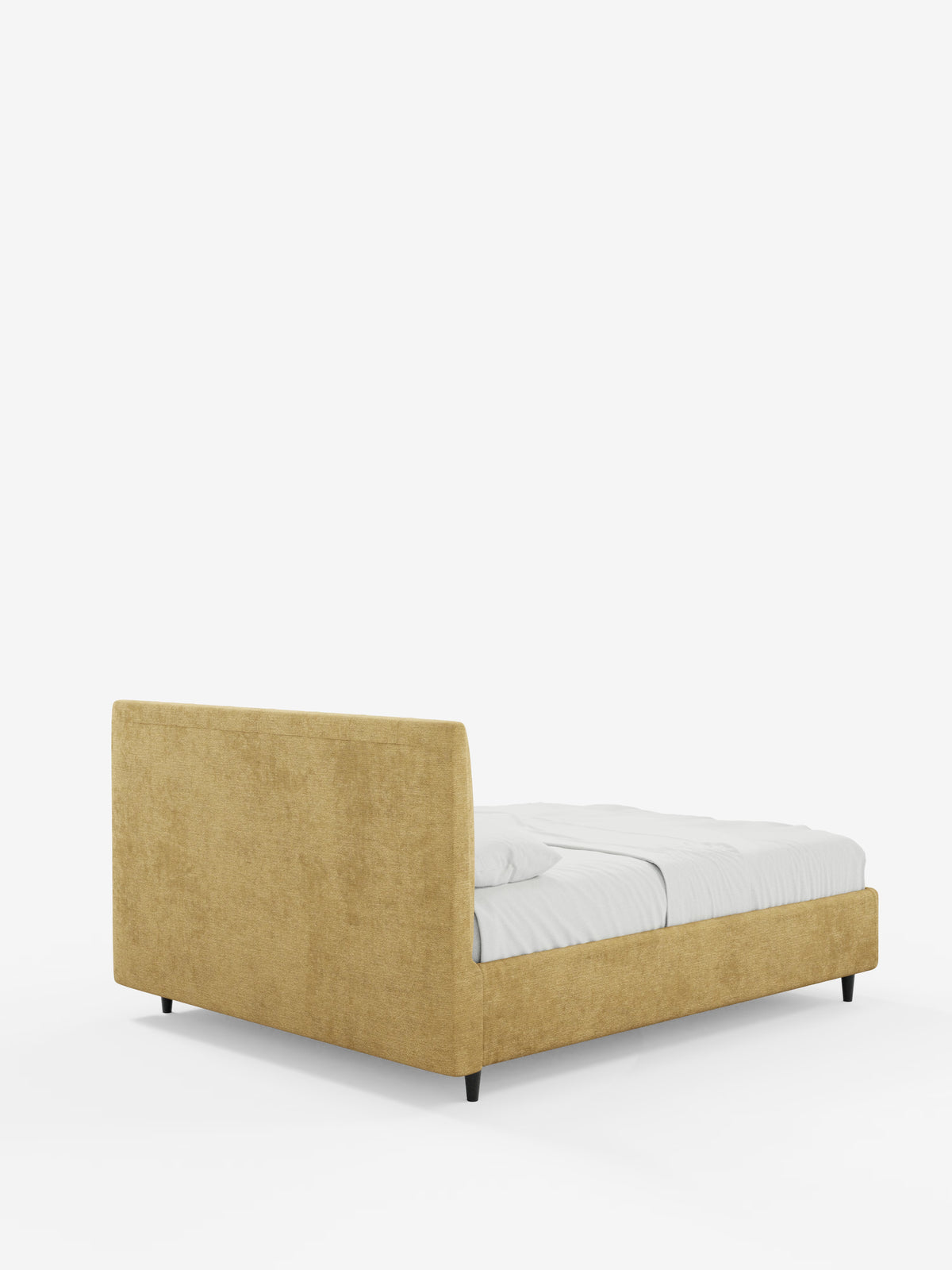 Un letto imbottito contemporaneo ONYX con contenitore di Letti.store, caratterizzato da un tessuto giallo senape certificato Oeko-Tex®, testiera e pediera basse con bordi delicatamente arrotondati, gambe nere e biancheria da letto bianca. Il letto è posizionato su uno sfondo bianco, inclinato in modo da mostrarne il retro e il lato sinistro.