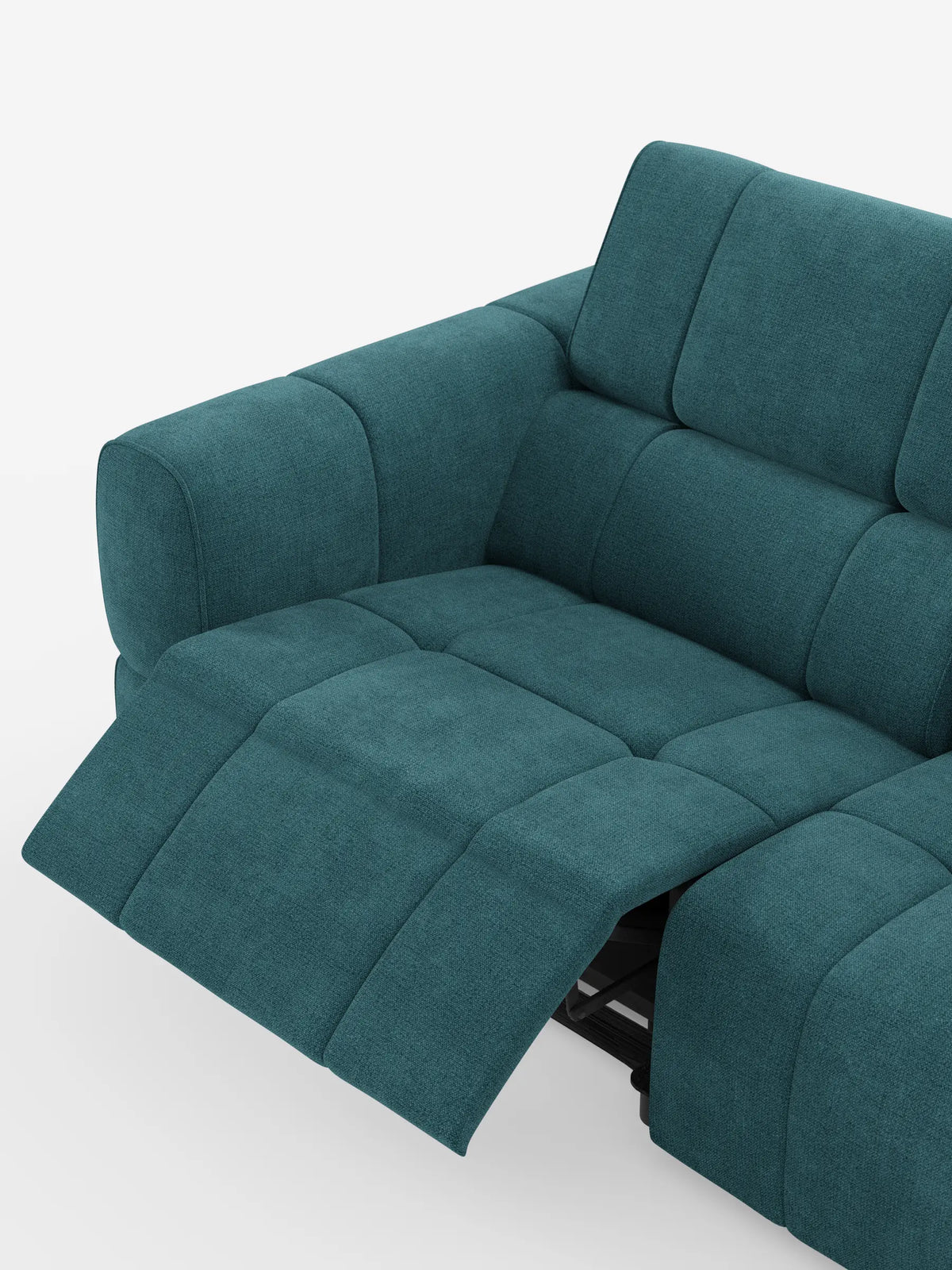 Un divano modulare Giotto a tre posti color verde acqua, con poggiatesta reclinabili e funzione relax elettrica opzionale, rivestito in tessuto smacchiabile T23, caratterizzato da un tessuto testurizzato, una seduta reclinabile e poggiatesta regolabili su uno sfondo chiaro.