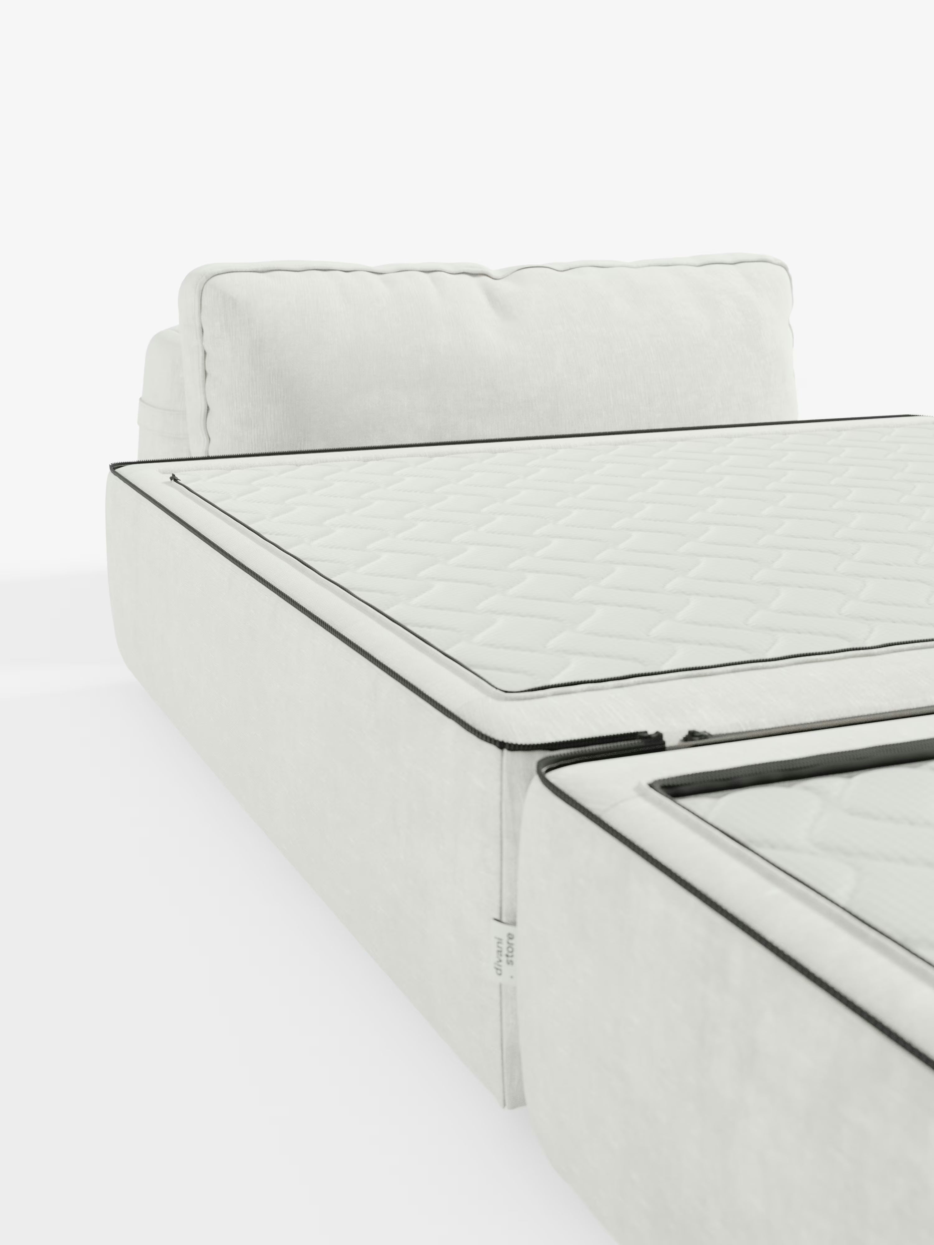 Una poltrona letto Rift imbottita di colore bianco di Divani.Store, dotata di un materasso in memory foam alto 24 cm parzialmente estraibile, presenta dettagli trapuntati, bordature nere e uno schienale reclinabile. Rivestita in tessuto T31 facile da pulire, questa poltrona letto trasformabile si distingue per le sue linee pulite e il design moderno su uno sfondo minimalista e ben illuminato.