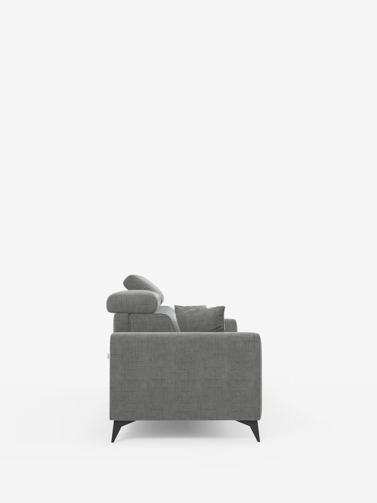 Vista laterale del divano letto matrimoniale Pegaso con poggiatesta reclinabili in tessuto jacquard smacchiabile T22 di Divani.Store, caratterizzato da un moderno rivestimento in tessuto grigio, sottili gambe nere angolate, un bracciolo imbottito e un cuscino decorativo. Lo sfondo bianco a tinta unita ne esalta l'aspetto minimalista e pulito.