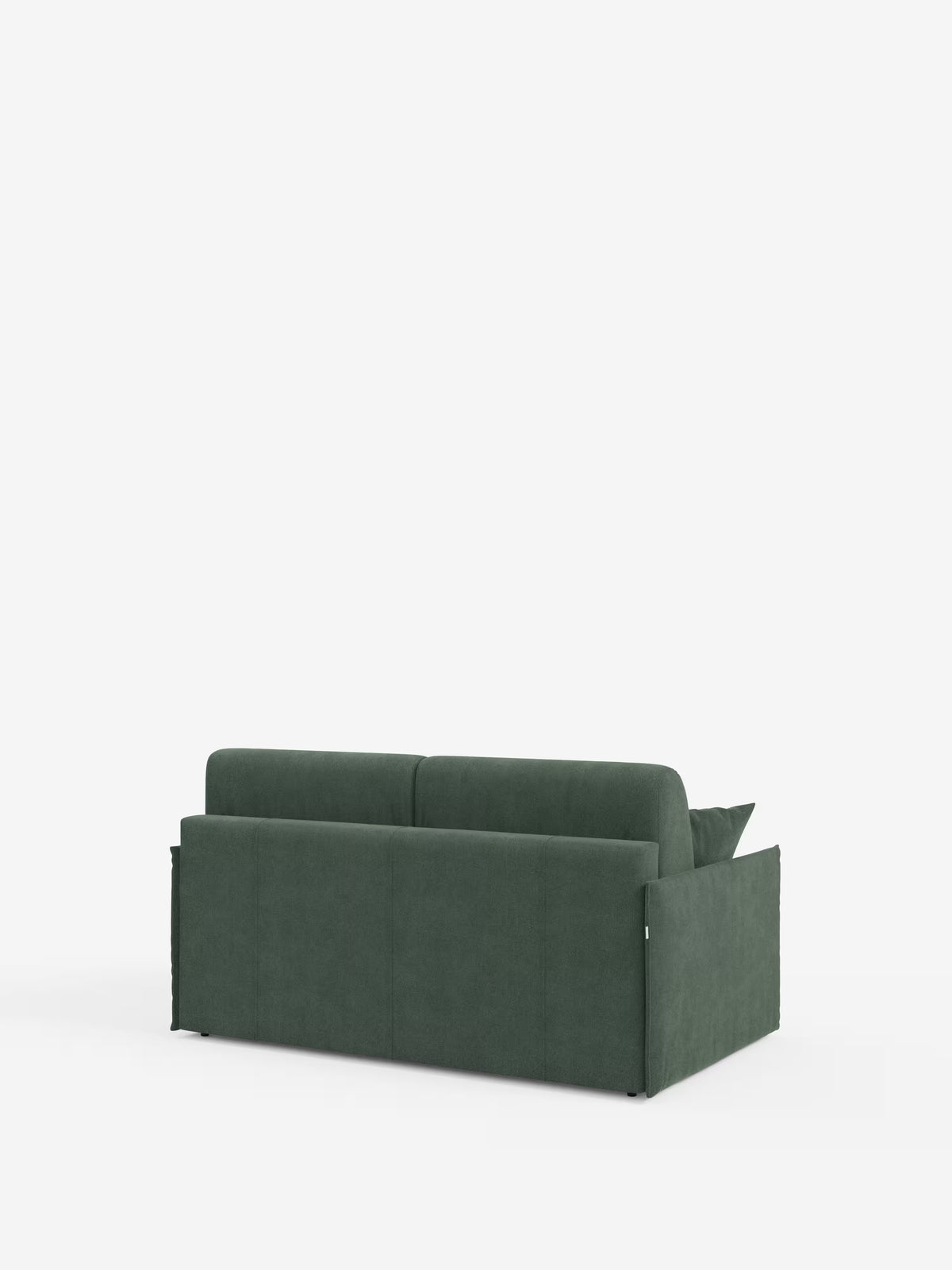 Il divano letto matrimoniale sfoderabile Evans di Divani.Store è ripreso di retro su uno sfondo bianco. Il suo design moderno e squadrato è caratterizzato da linee pulite, braccioli sottili e cuciture a vista nel tessuto T23 smacchiabile verde scuro. Il divano, dalle dimensioni compatte, non presenta gambe a vista; solo un cuscino spunta dal bracciolo destro.