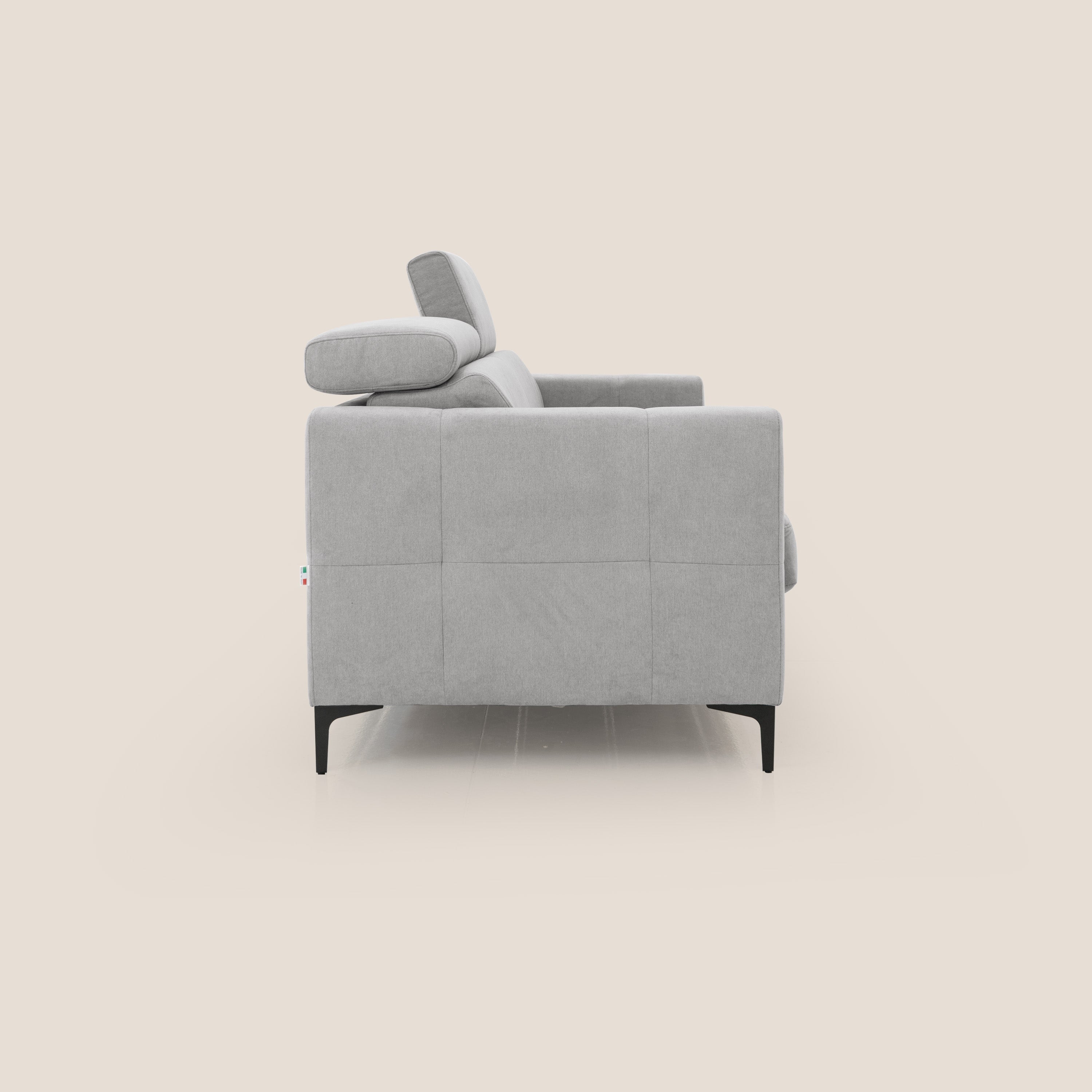 Gardenia divano letto materasso alto 18 cm con poggiatesta reclinabili e rivestimento impermeabile T02 grigio chiaro - divani.store