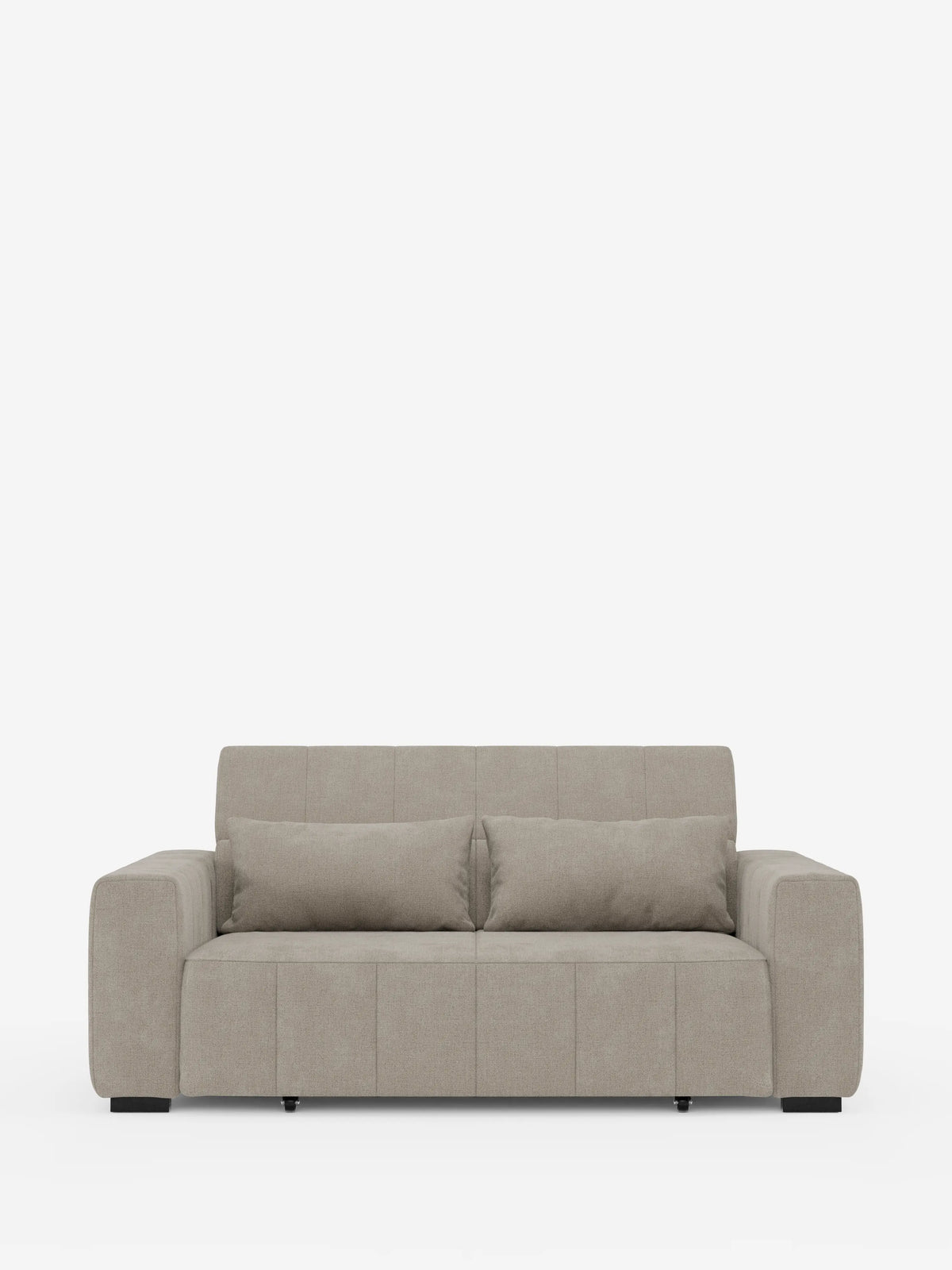 Un elegante “Doric divano 3 posti” di Divani.Store, in grigio chiaro, caratterizzato da ampi braccioli, uno schienale basso e due cuscini abbinati, è messo in risalto su uno sfondo bianco a tinta unita. Rivestito in tessuto T23 antimacchia con fodere sfoderabili, questo divano moderno poggia su gambe corte nere e offre sedute allungabili grazie al sistema di reclinazione elettrico e poggiatesta regolabili per il massimo comfort.
