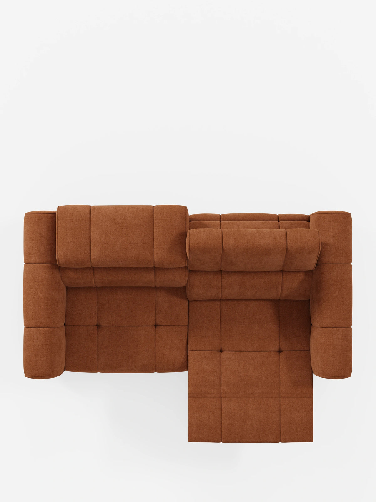 Una vista dall'alto del divano modulare Giotto a 3 posti color ruggine, con poggiatesta reclinabili e funzione relax elettrica opzionale, rivestito in tessuto smacchiabile T23, caratterizzato da cuscini trapuntati squadrati, una chaise longue e poggiatesta regolabili.