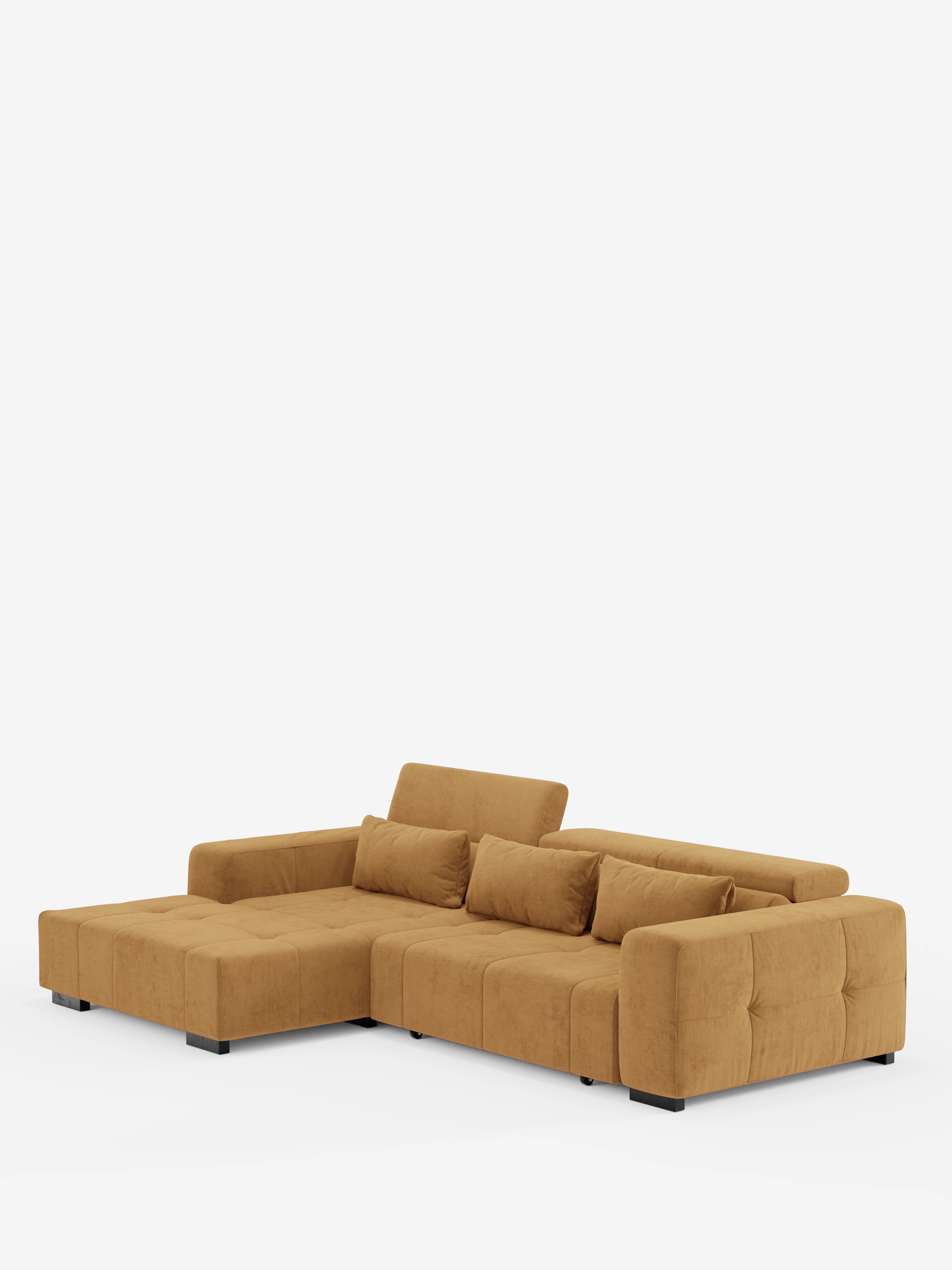 Vi presentiamo il divano angolare Monarch con penisola e funzione Relax elettrica per l’allungamento delle sedute di Divani.Store: questo moderno divano componibile in giallo senape presenta braccioli bassi e larghi, un elegante design a forma di L, morbido tessuto T31 antimacchia e piedini a blocco neri. I cuscini trapuntati sono completati da tre cuscini cilindrici coordinati, mentre i poggiatesta reclinabili garantiscono un comfort ancora maggiore, il tutto su uno sfondo bianco a tinta unita.