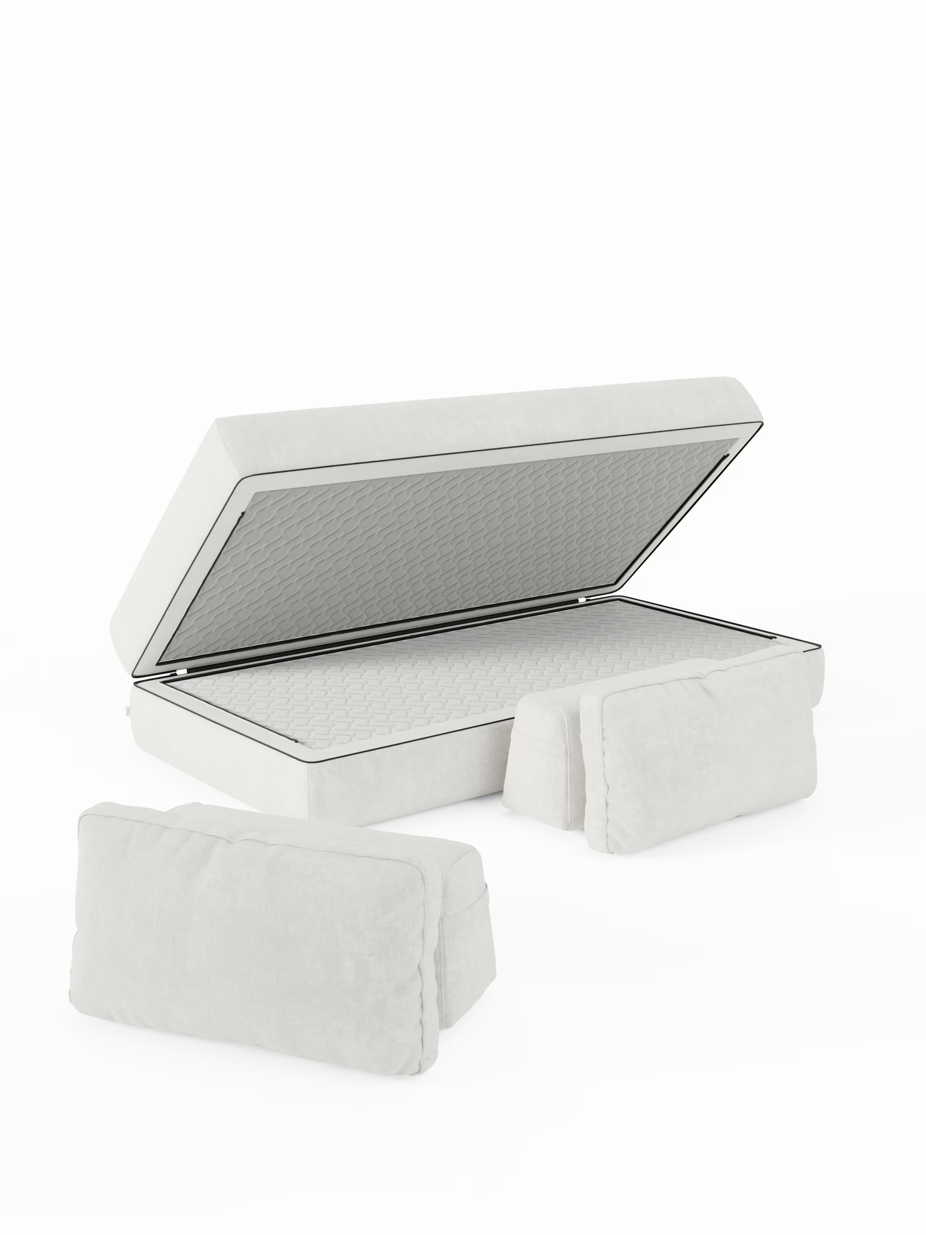 Un pouf contenitore rettangolare bianco di Divani.Store viene mostrato con il coperchio imbottito aperto, rivelando un ampio spazio interno, ideale per riporre biancheria da letto o da tavola per il tuo divano letto matrimoniale Rift a 2 e 3 posti con schienali mobili, dotato di un materasso in memory foam alto 22 cm nella versione T31. Accanto ad esso, su uno sfondo bianco a tinta unita, sono disposti due cuscini rettangolari bianchi, che esaltano la versatilità e il comfort della vostra zona giorno.