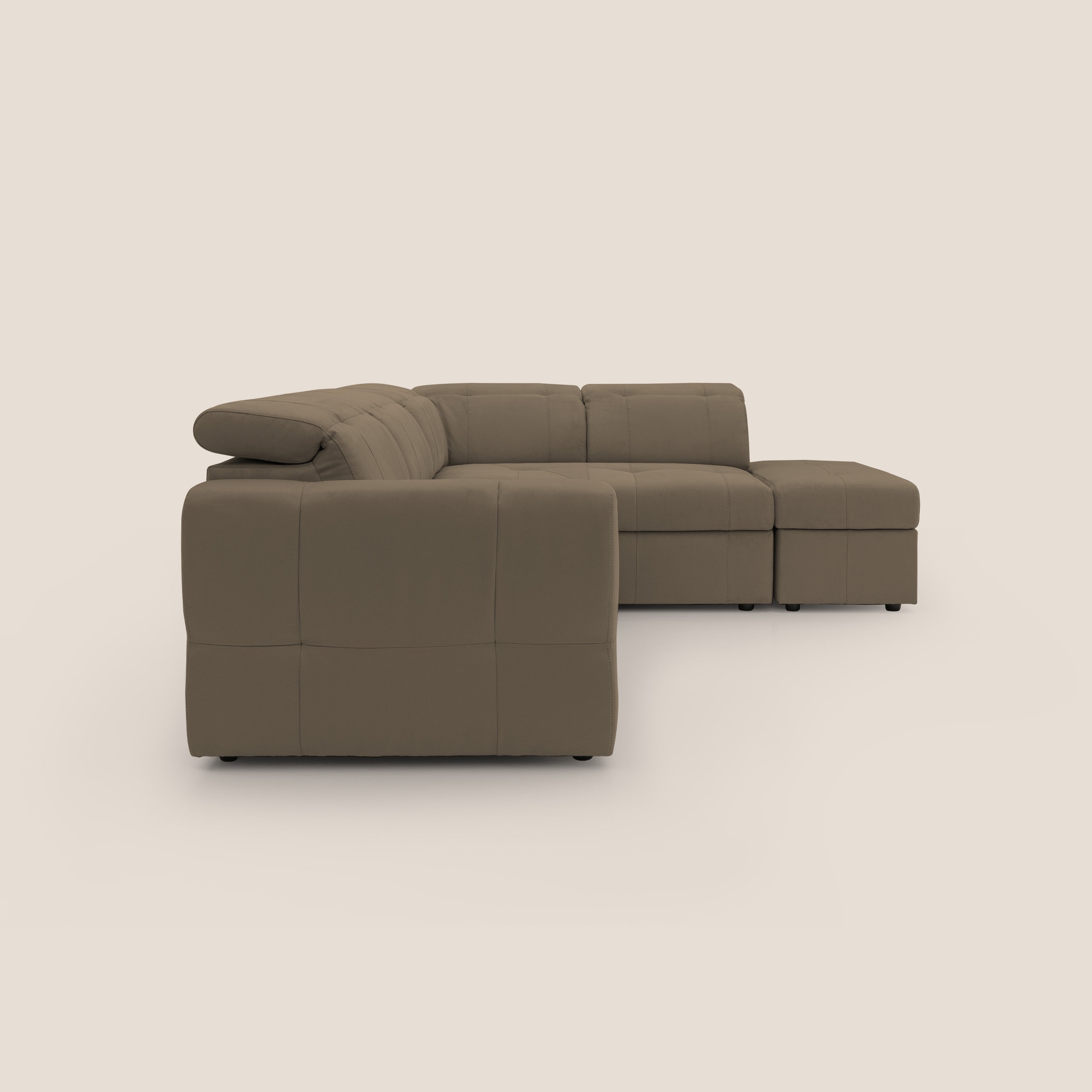 Kronos Divano angolare con poggiapiedi estraibile e pouf contenitore mobile in microfibra impermeabile T11 marrone - divani.store
