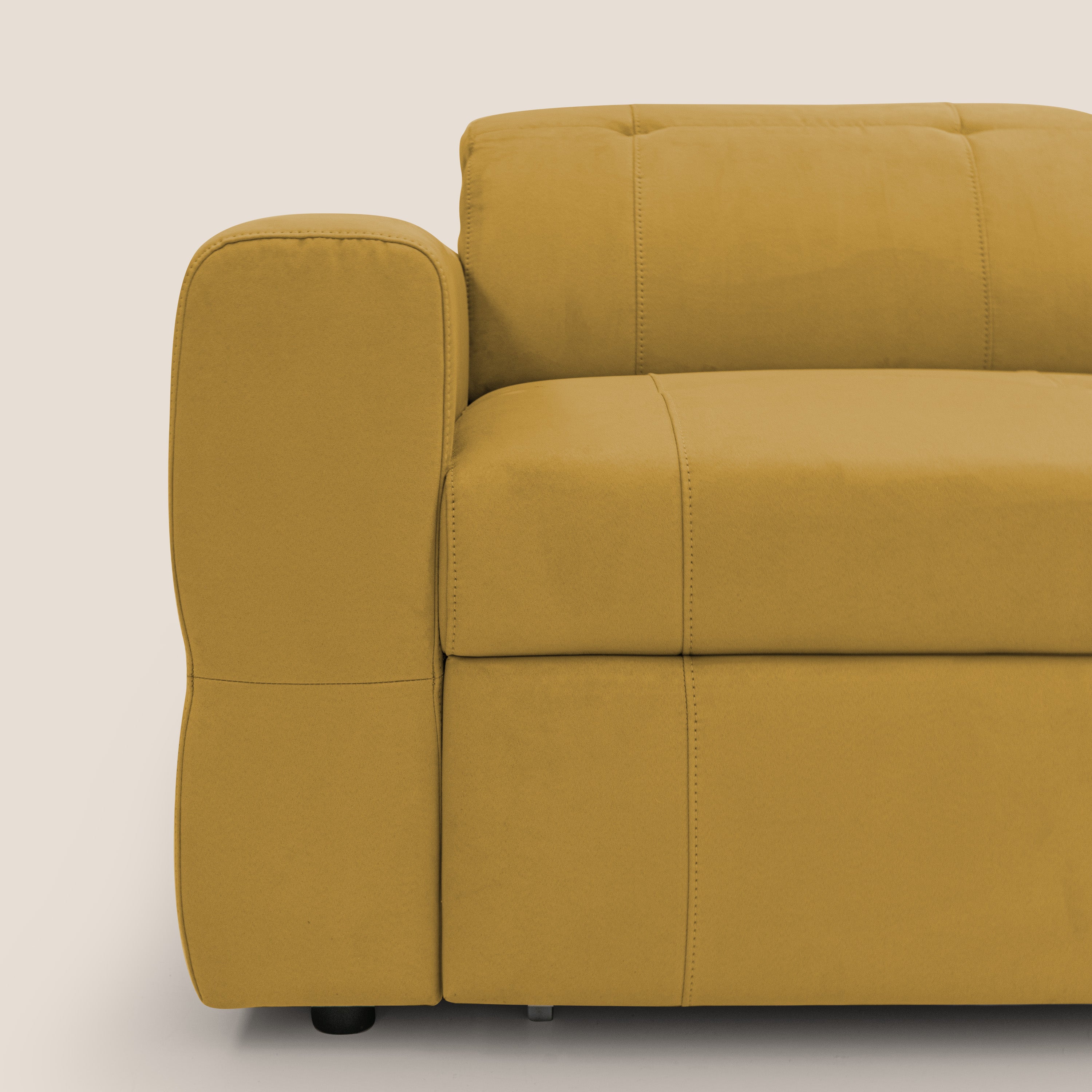 Kronos Divano angolare con poggiapiedi estraibile e pouf contenitore mobile in microfibra impermeabile T11 giallo - divani.store