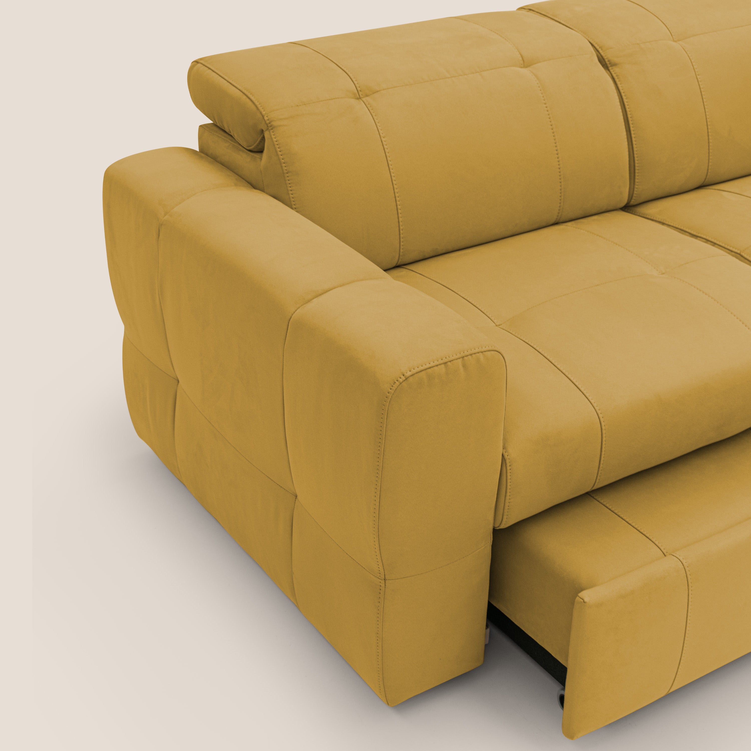 Kronos Divano angolare con poggiapiedi estraibile e pouf contenitore mobile in microfibra impermeabile T11 giallo - divani.store
