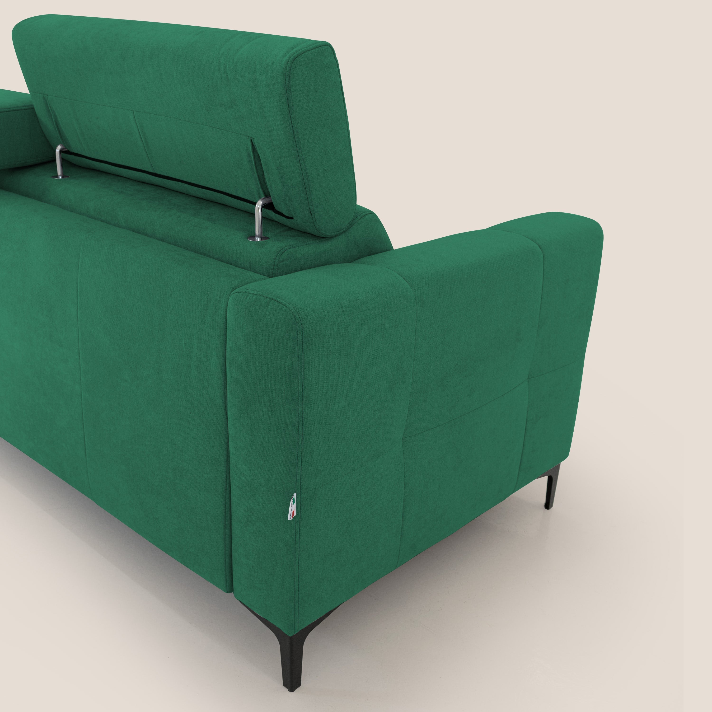 Gardenia divano letto materasso alto 18 cm con poggiatesta reclinabili e rivestimento impermeabile T02 verde - divani.store