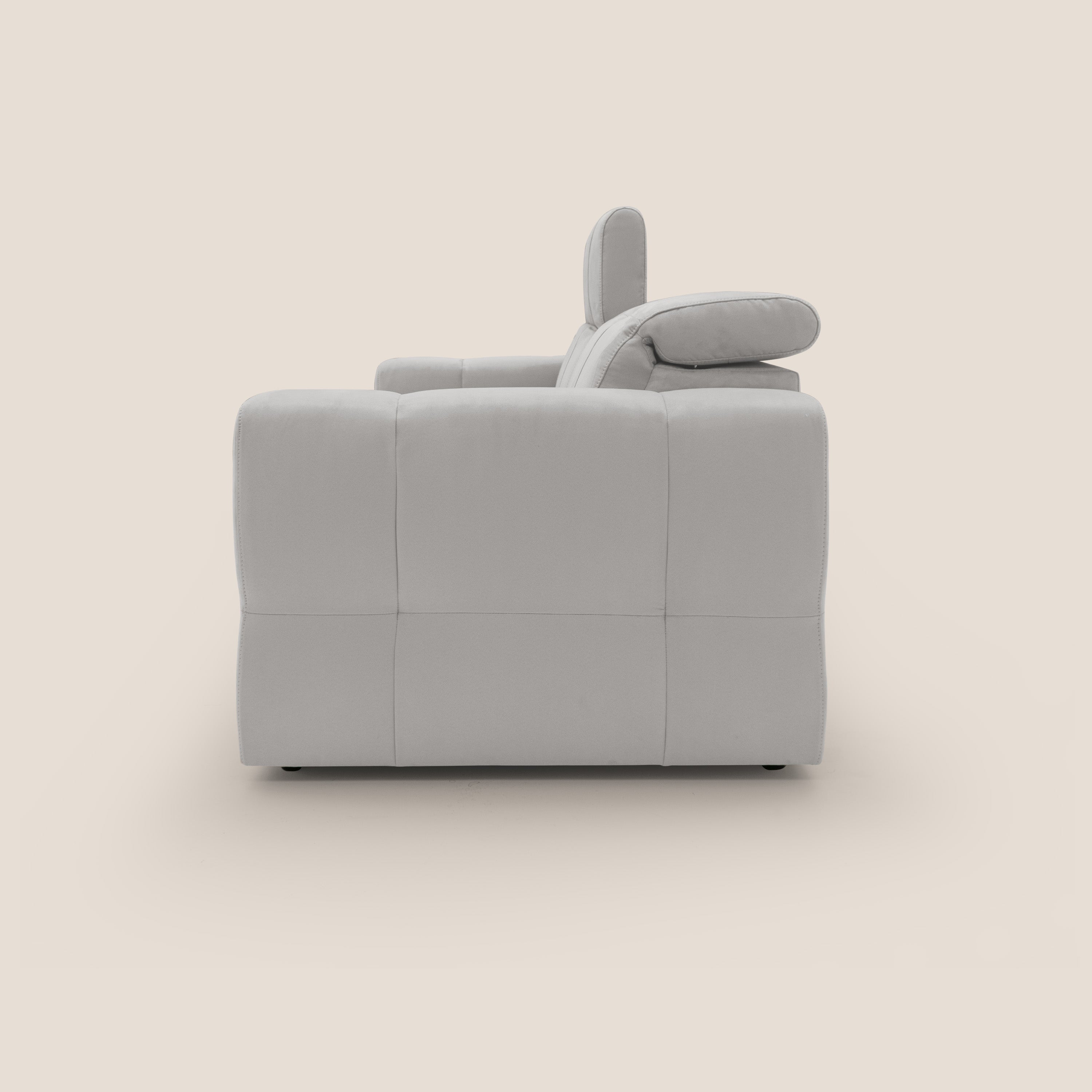 Kronos Divano con pouf estraibile poggiapiedi e poggiatesta reclinabili in morbida microfibra impermeabile T11 grigio chiaro - divani.store